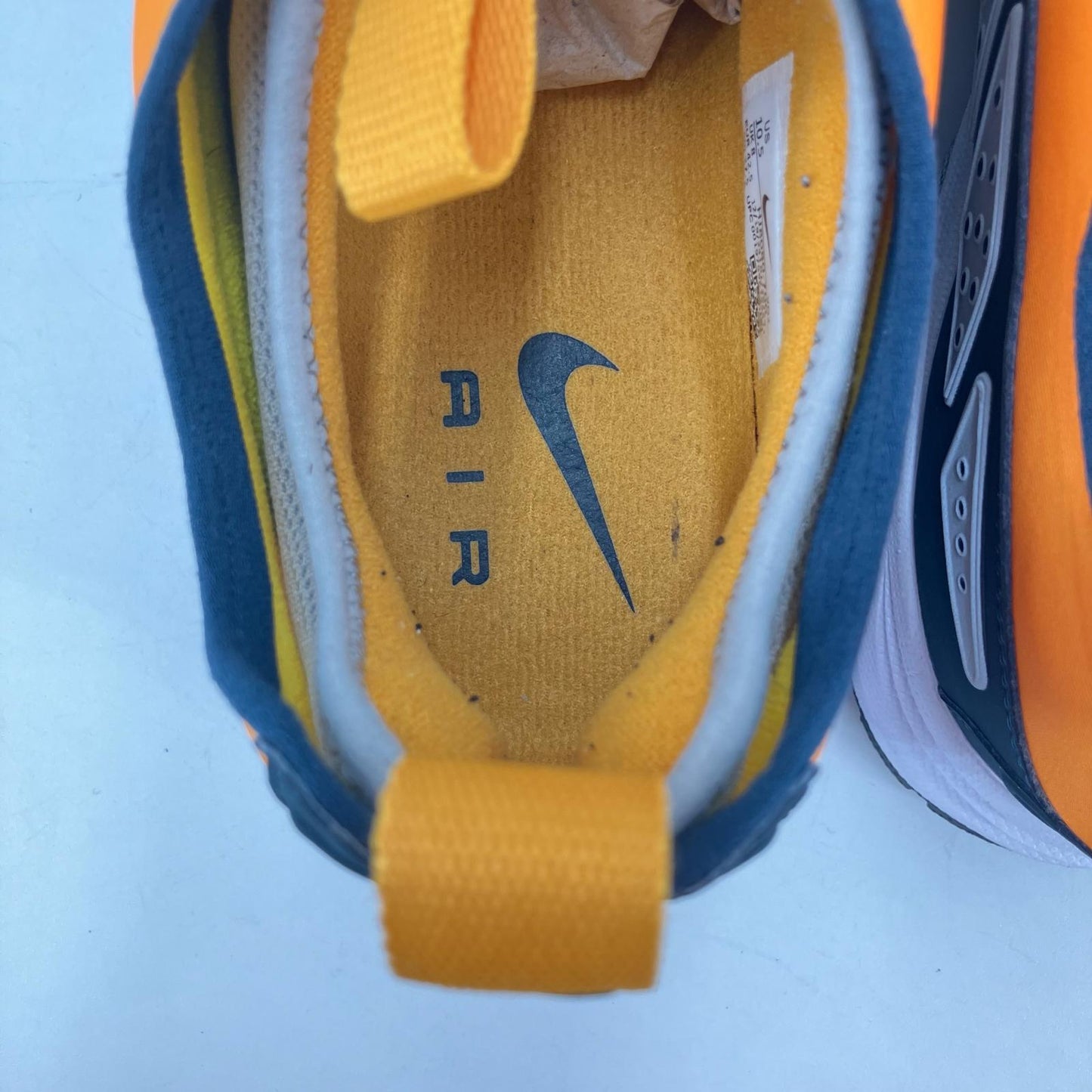 NIKE | ナイキ Women's Air Max SNDR? スニーカー HJ8080-700 イエロー 27.5cm【イオン広店】