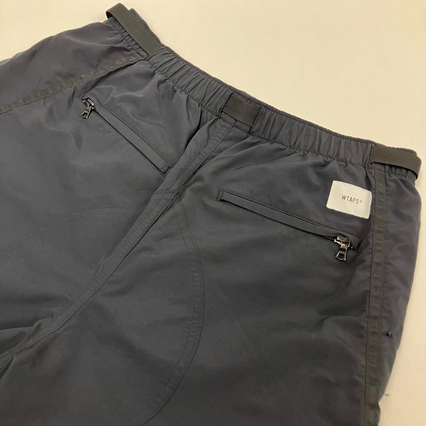 W)TAPS | ダブルタップス TRACKS SHORTS/SHORTS ショートパンツ 201TQDT-PTM02 ブラック サイズ：2【イオン広店】