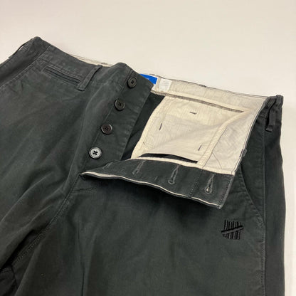 UNDEFEATED | アンディフィーテッド OFFICER CHINO チノパンツ 213077204002 ブラック サイズ：34【イオン広店】