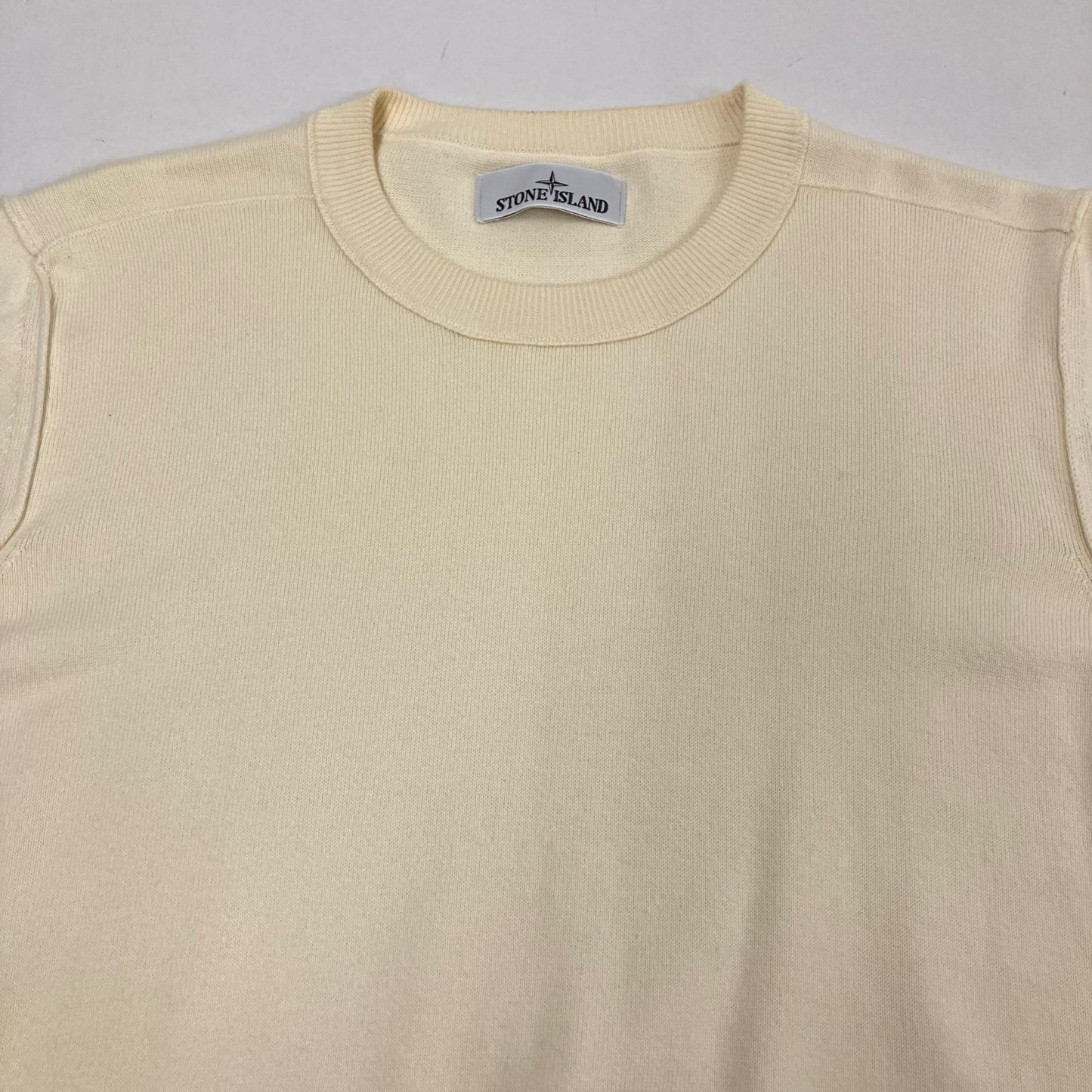 STONE ISLAND | ストーンアイランド RIBBED SOFT ORGANIC COTTON CREWNECK セーター アイボリー サイズ：L【イオン広店】