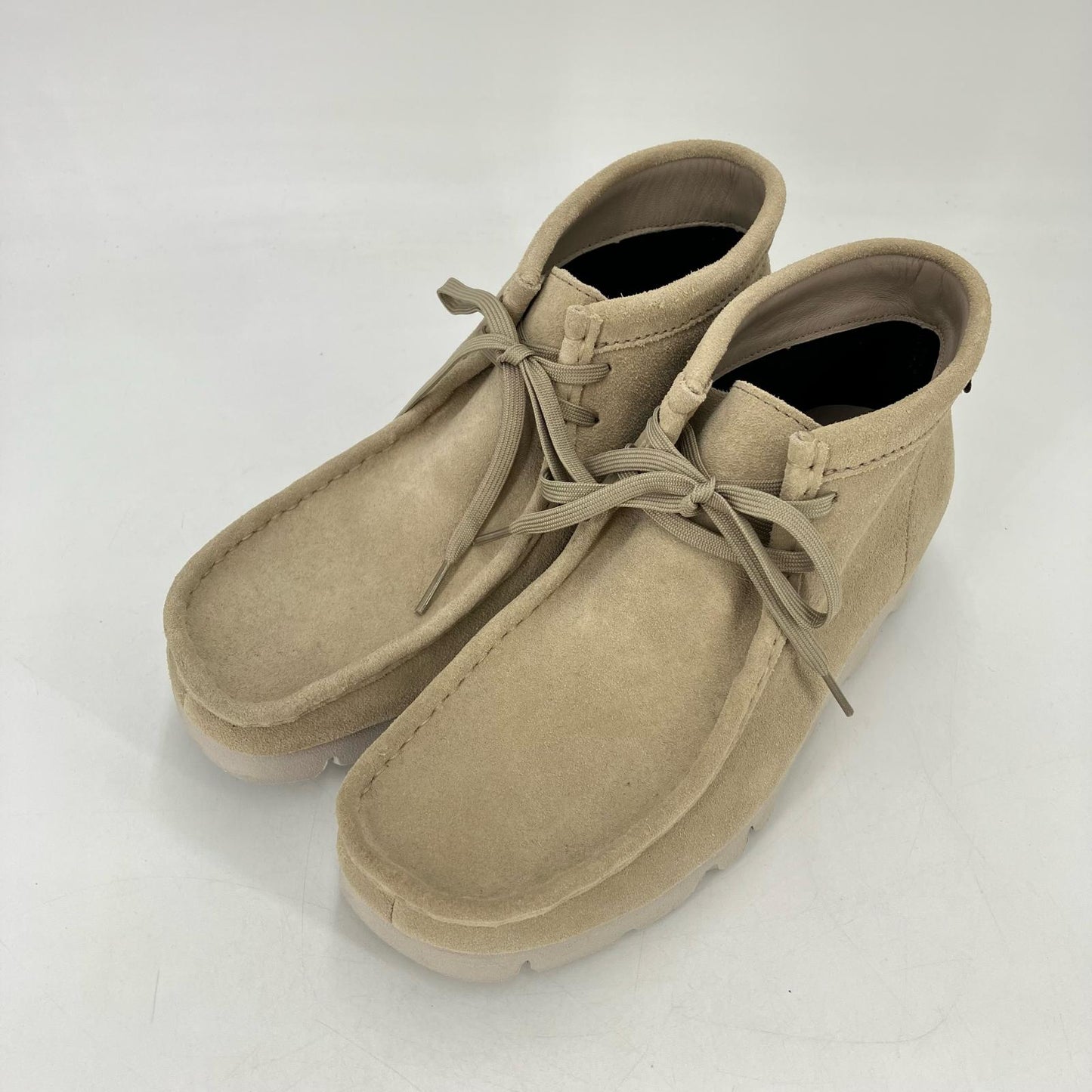 Clarks | クラークス WALLABEEBTB GTX その他靴 ベージュ 27cm【イオン広店】