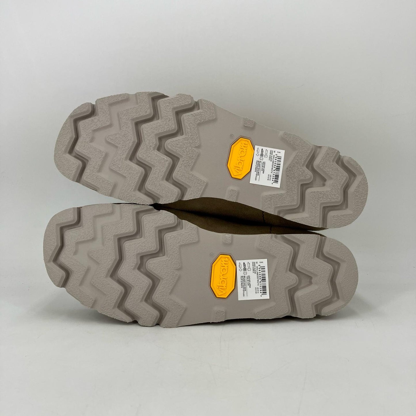 Clarks | クラークス WALLABEEBTB GTX その他靴 ベージュ 27cm【イオン広店】