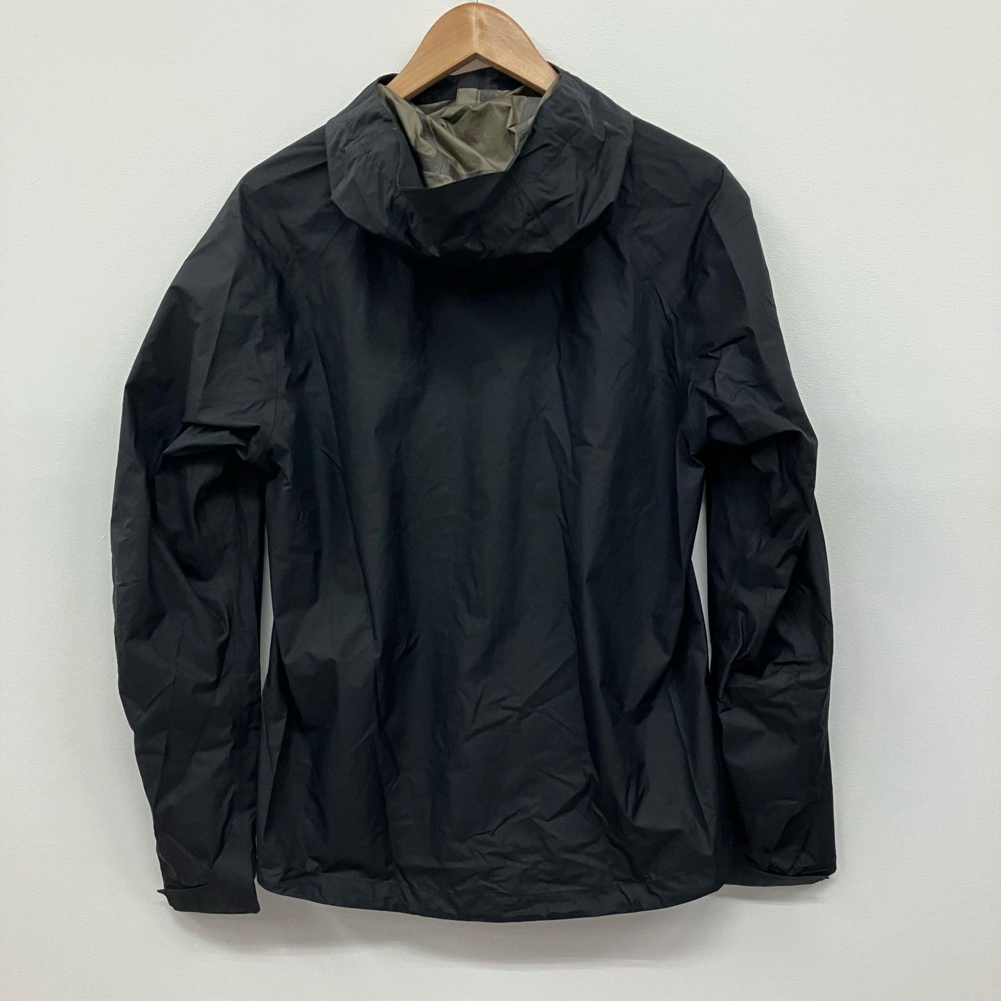 tilak | ティラック GORE WINDSTOPPER ナイロンジャケット ナイロンジャケット ブラック サイズ：XS【イオン広店】