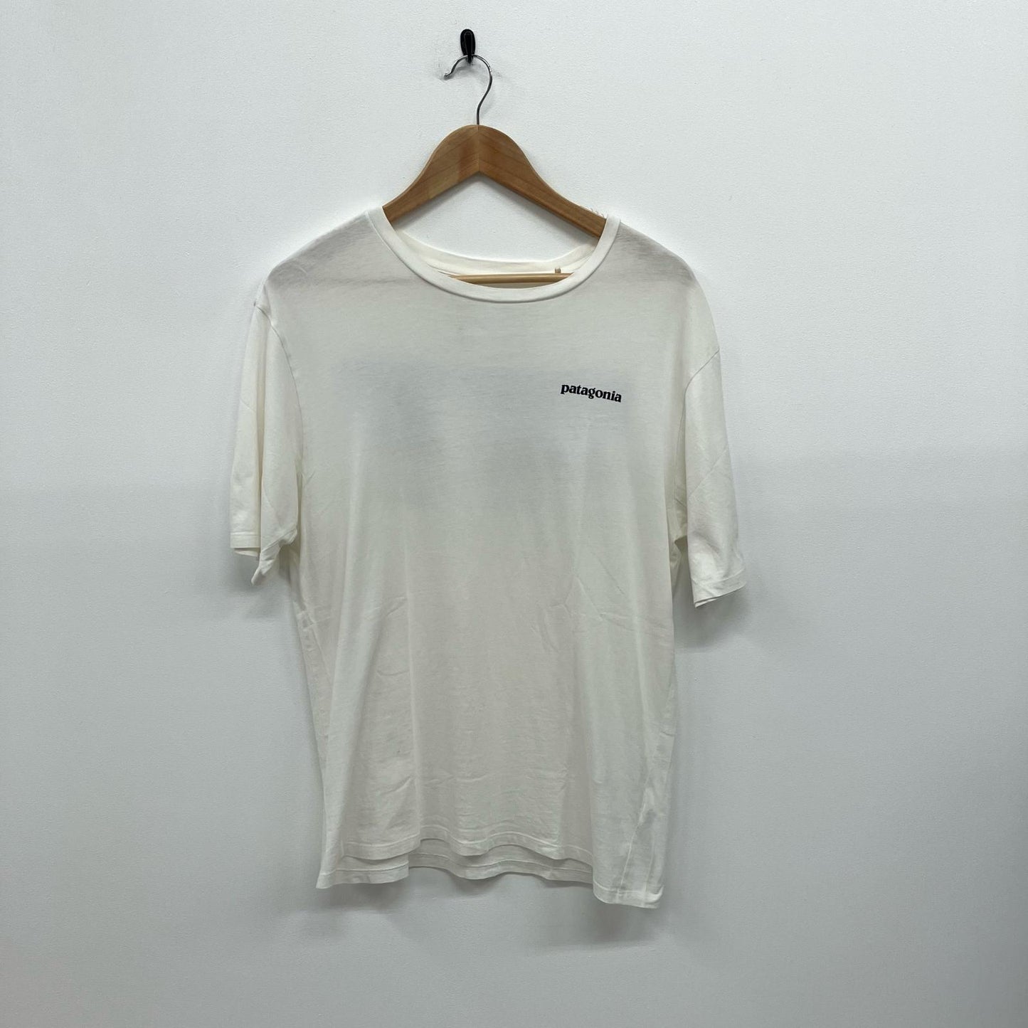 patagonia | パタゴニア P-6 ミッションオーガニックTシャツ 半袖Ｔシャツ 37529 ホワイト サイズ：S【イオン広店】