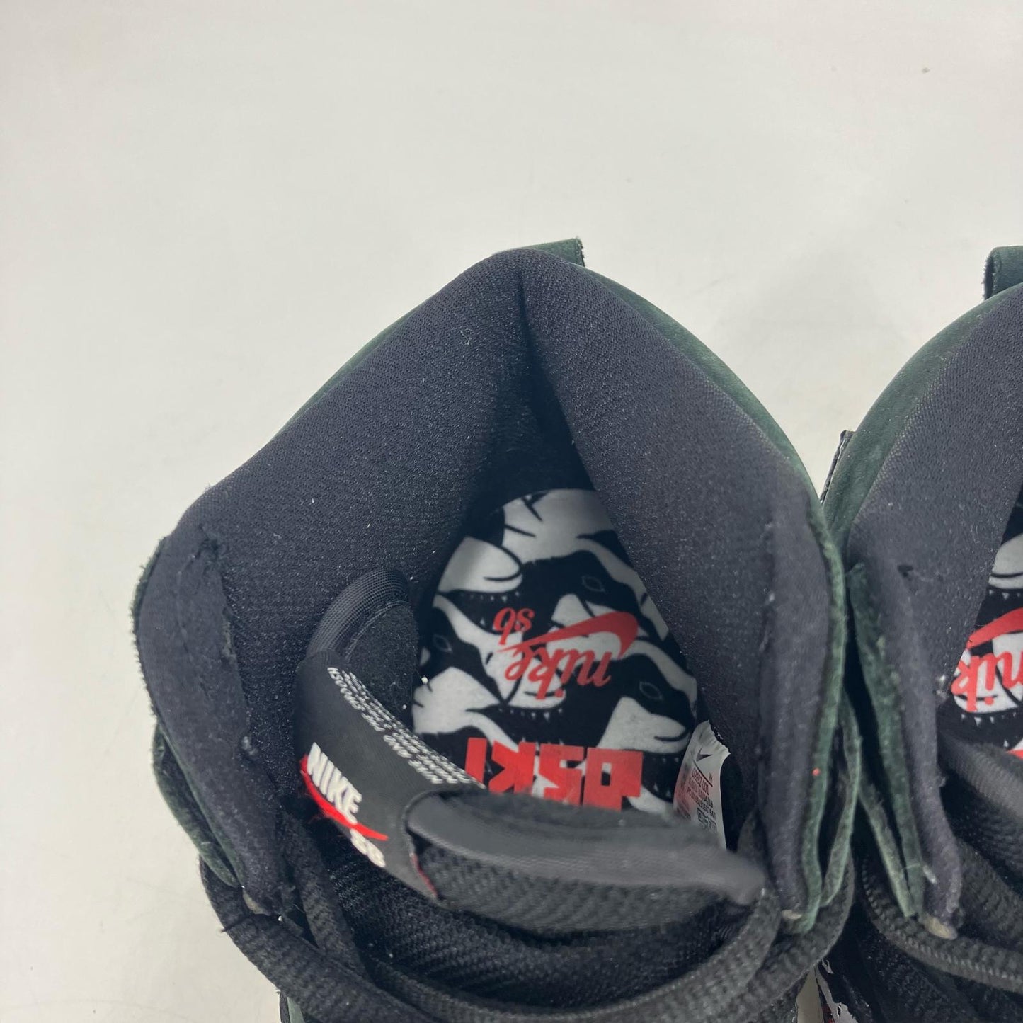 NIKE SB | ナイキエスビー OSKI × Nike SB Shark Dunk High Pro スニーカー CI2692-001 ブラック 26cm【イオン広店】