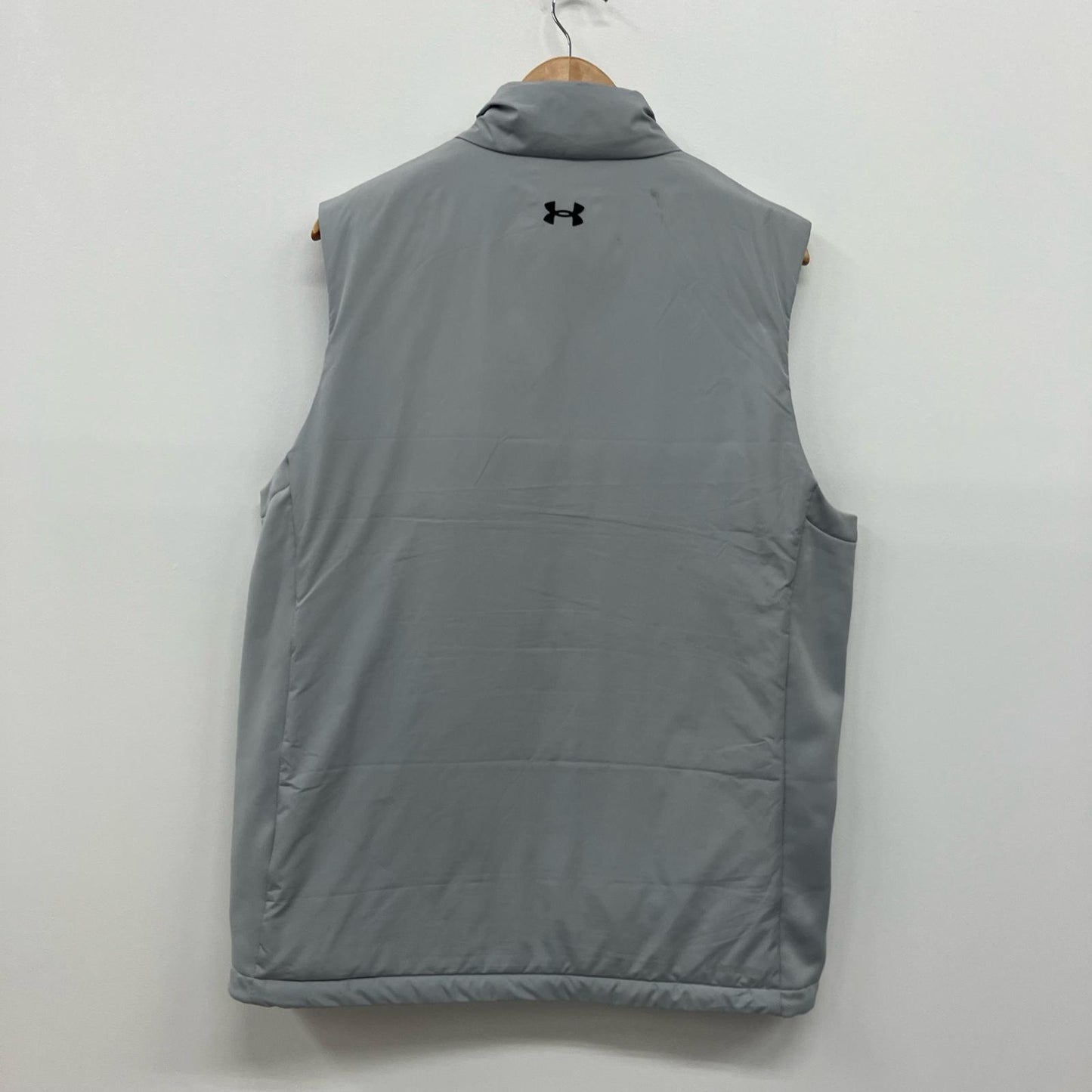 UNDER ARMOUR | アンダーアーマー コールギア リアクター ハイブリッドベスト ベスト グレー サイズ：XXL【イオン広店】