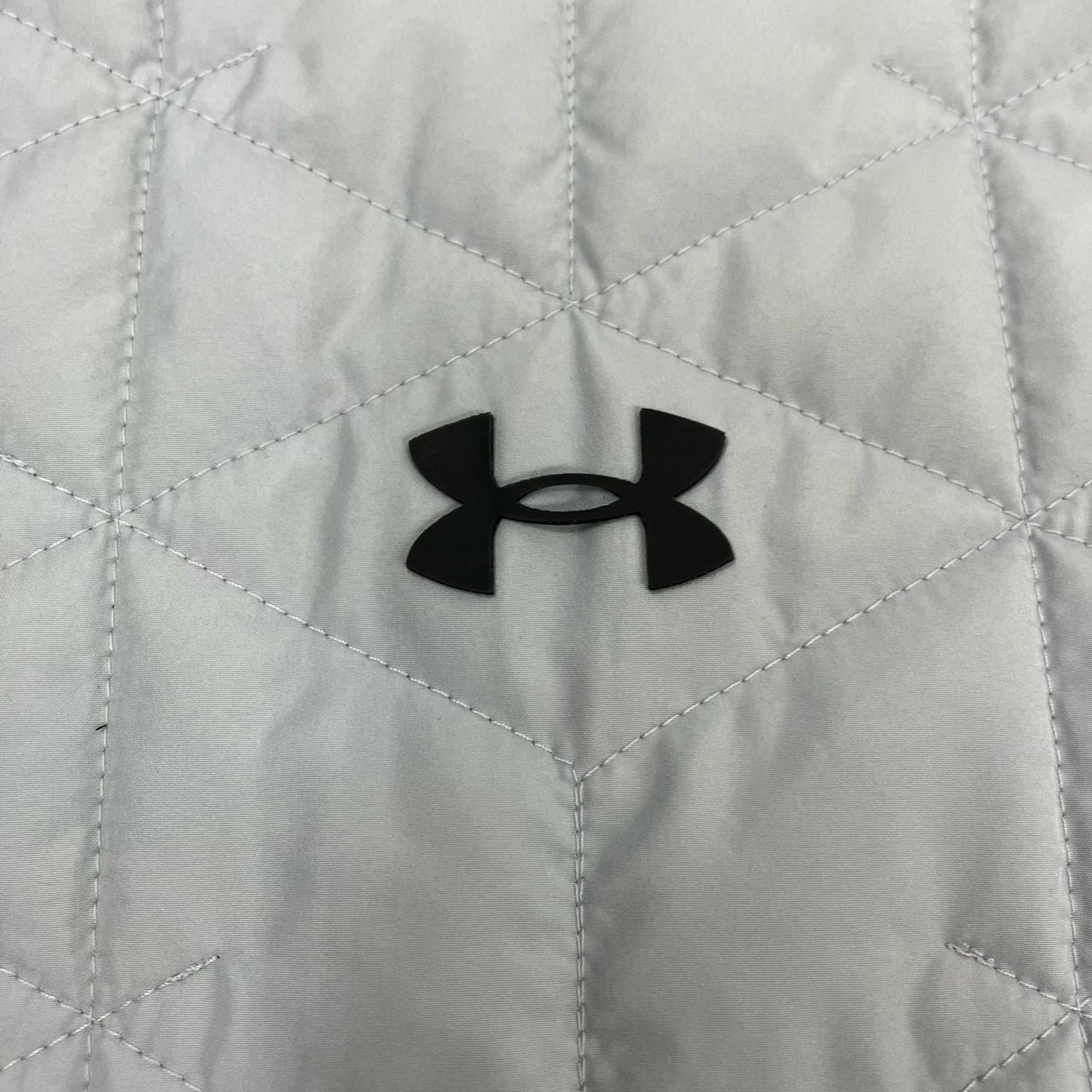UNDER ARMOUR | アンダーアーマー コールギア リアクター ハイブリッドベスト ベスト グレー サイズ：XXL【イオン広店】