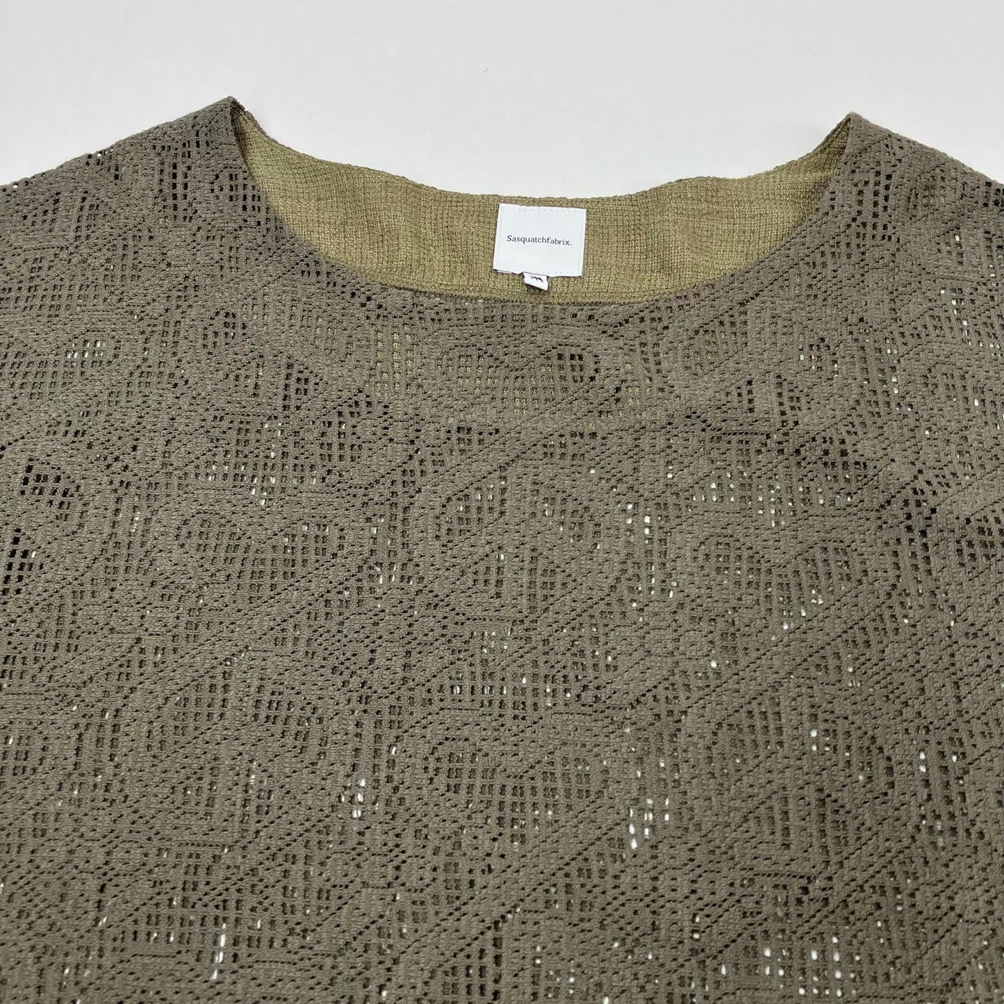 SASQUATCH fabrix | サスクワッチファブリックス LOVE & PEACE LACE SMOCK カットソー 24SS-CSL-004 カーキ サイズ：XL【イオン広店】