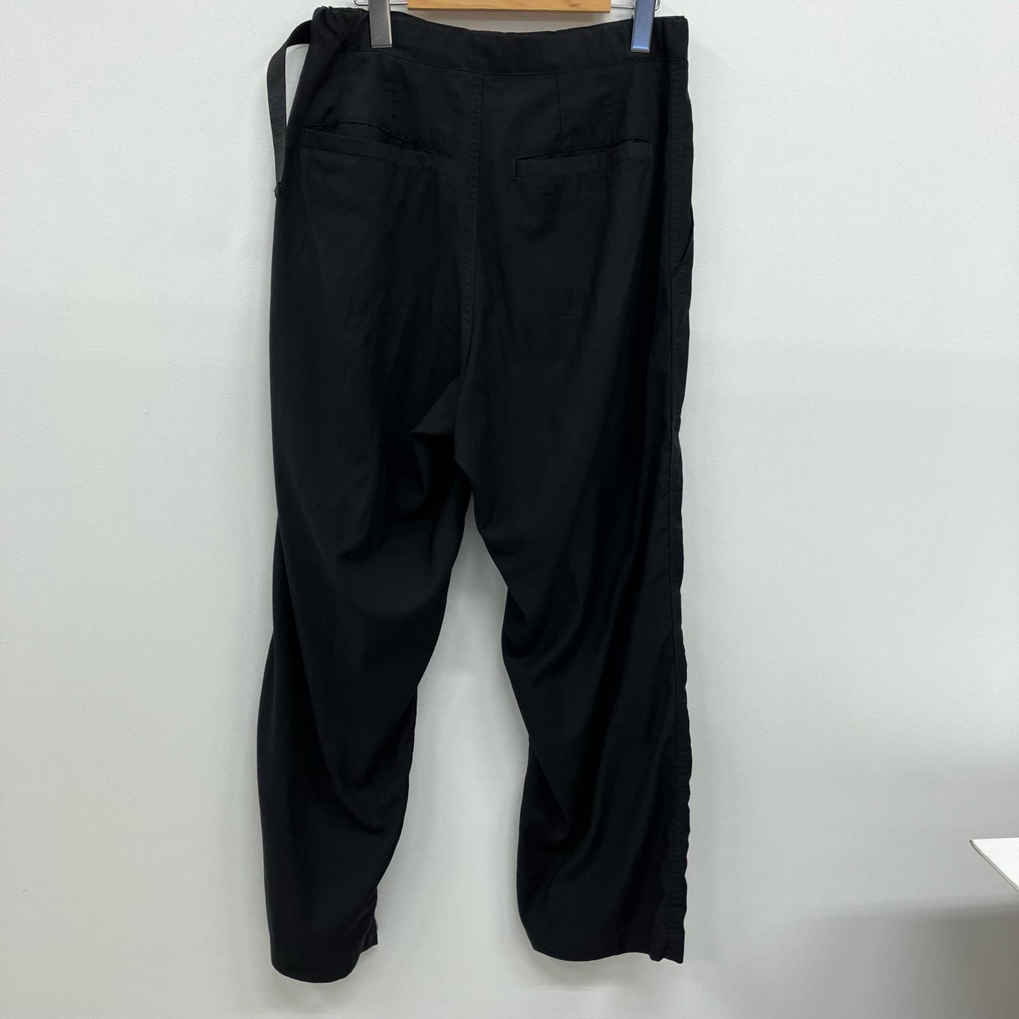 HINSON パンツ 243-1410 ブラック サイズ：M【イオン広店】