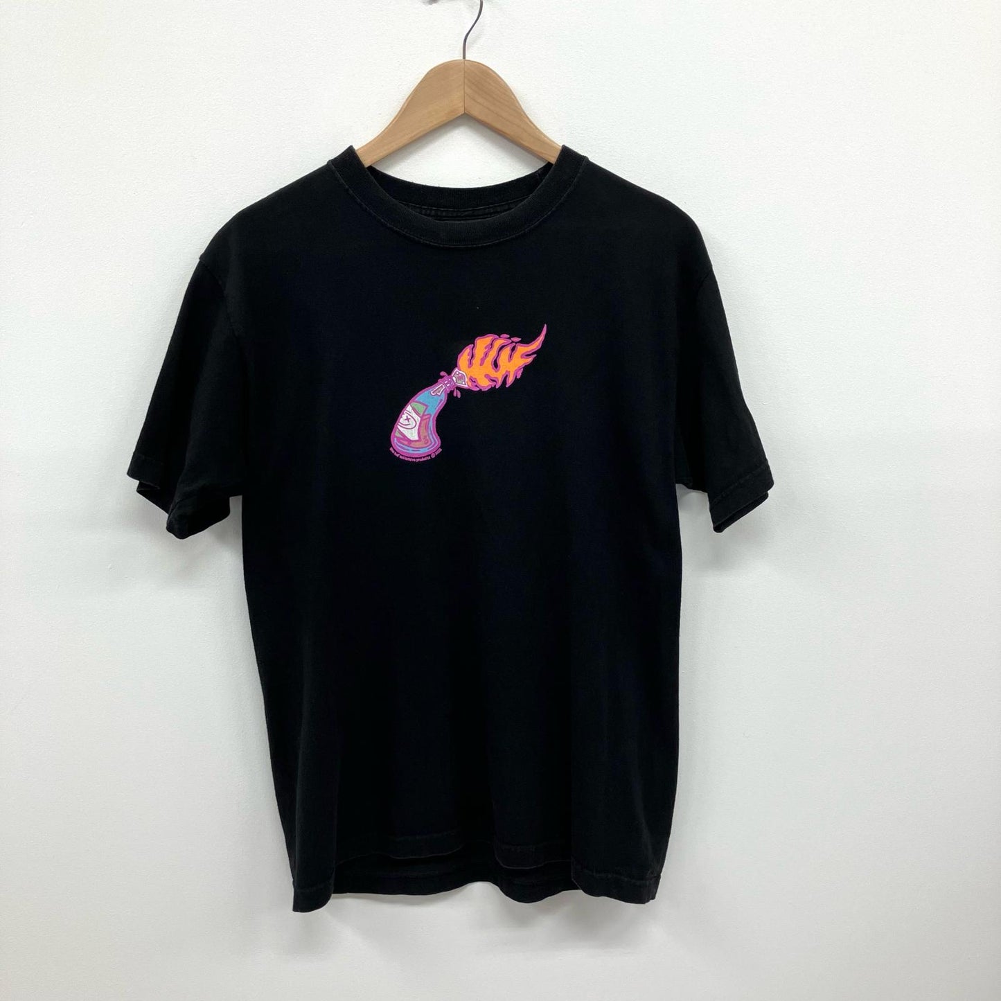 HUF | ハフ FIRE STARTER S/S TEE 半袖Ｔシャツ TS01947 ブラック サイズ：M【イオン広店】