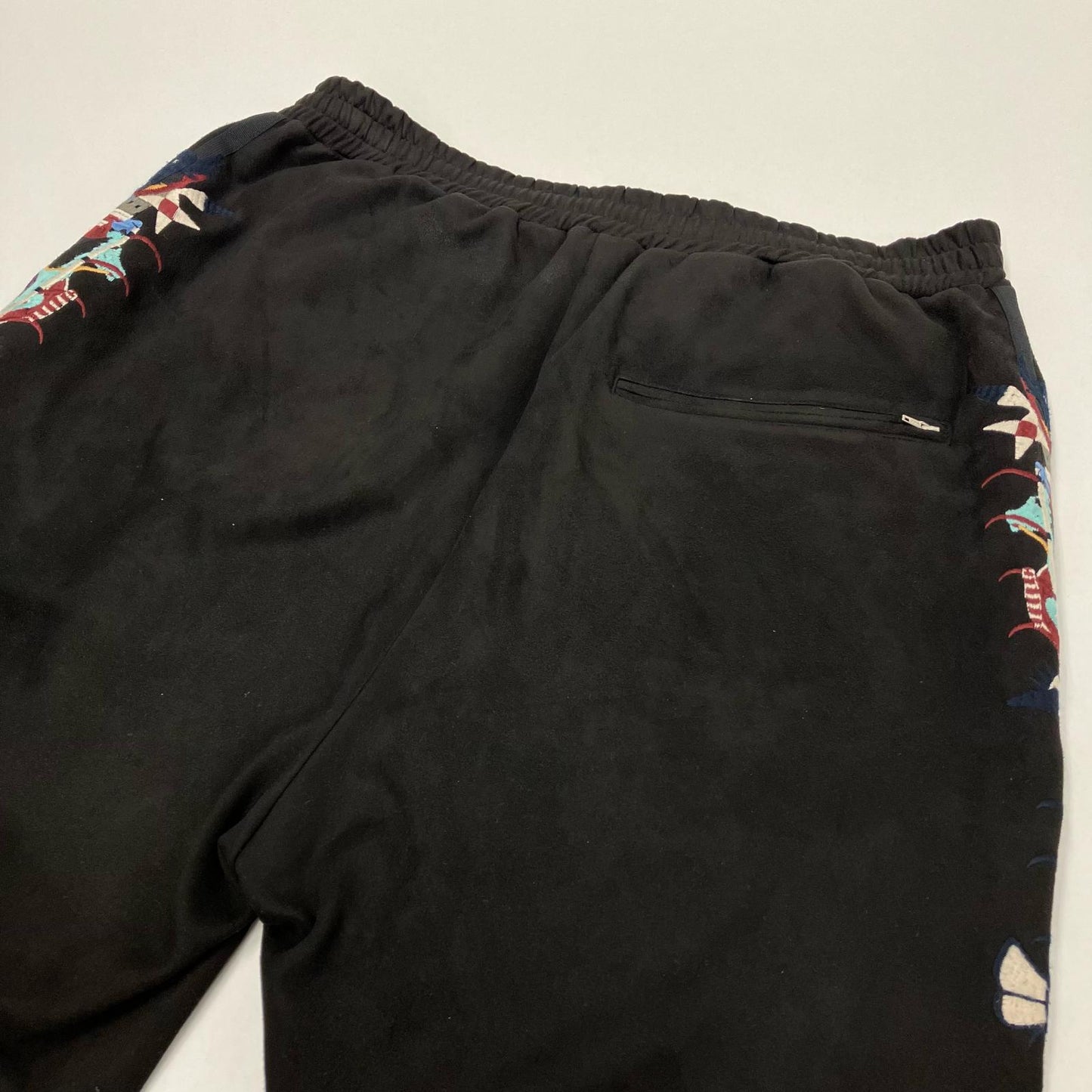 doublet | ダブレット CHAOS EMBROIDERY SUEDE TRACK PANTS パンツ 20AW20PT135 ブラック サイズ：XL【イオン広店】