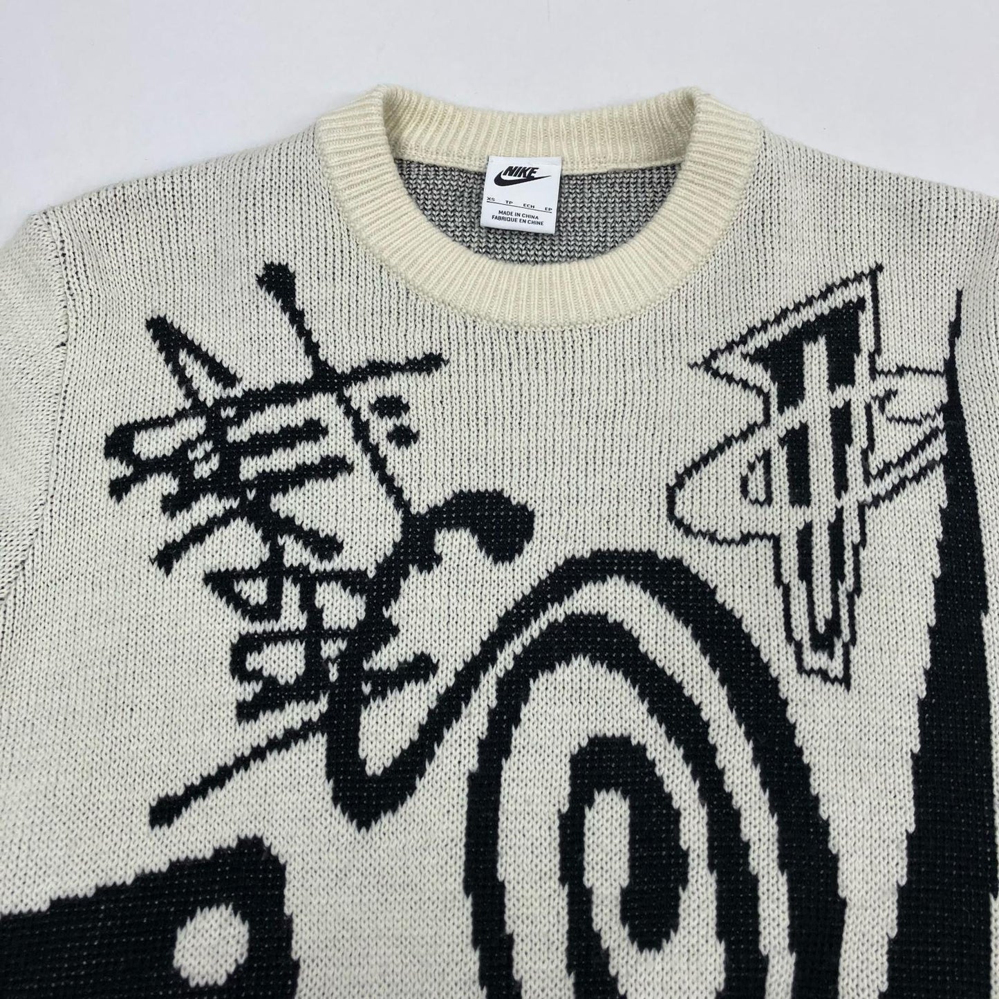 STUSSY | ステューシー ×NIKE Knit Sweater セーター DR2893-238 ホワイト サイズ：XS【イオン広店】