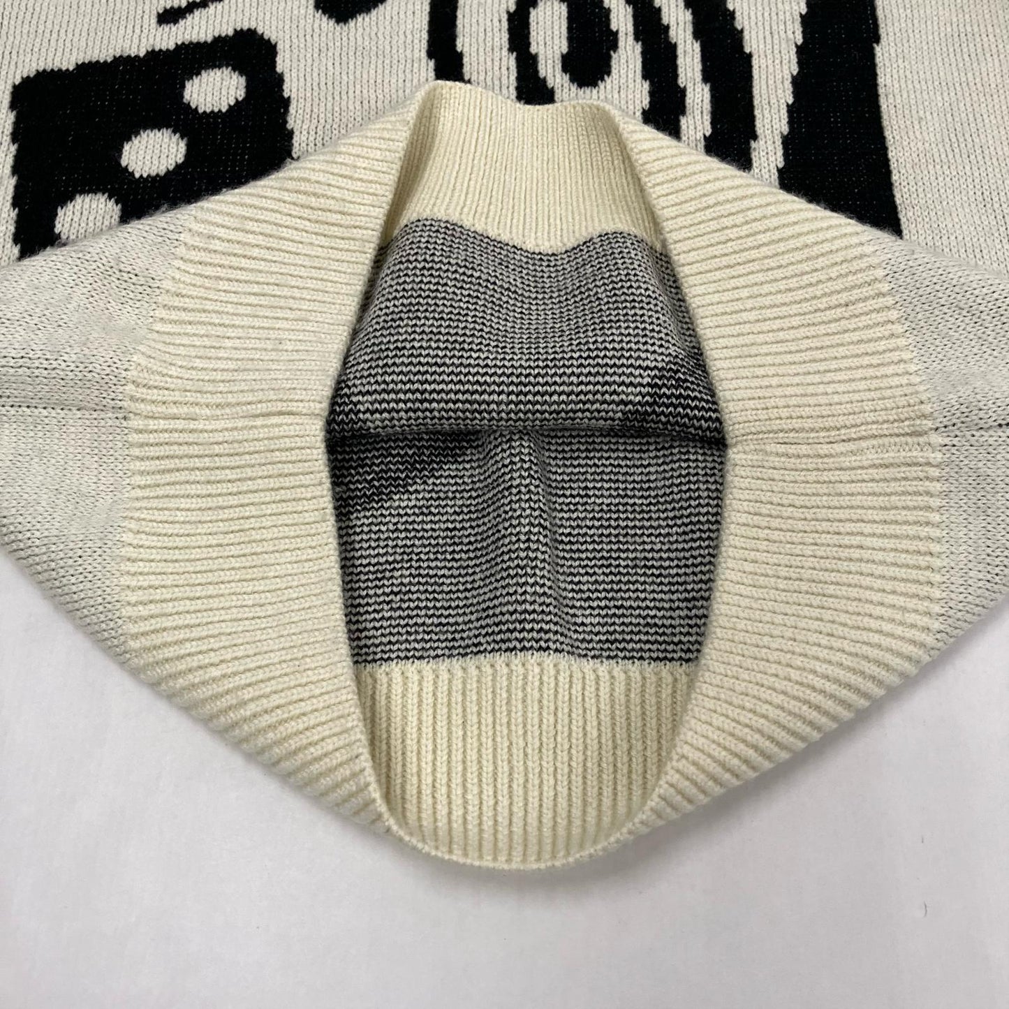 STUSSY | ステューシー ×NIKE Knit Sweater セーター DR2893-238 ホワイト サイズ：XS【イオン広店】
