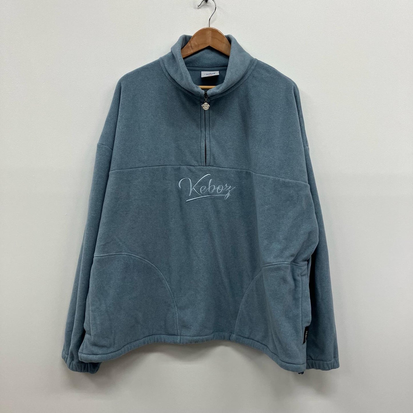 KEBOZ | ケボズ POLARTEC HALF ZIP PULLOVER その他トップス ライトブルー サイズ：L【イオン広店】