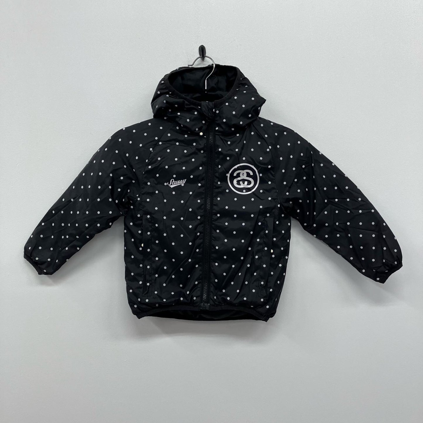 STUSSY | ステューシー ドット柄ダウンジャケット N°4ロゴ ダウンジャケット【イオン広店】