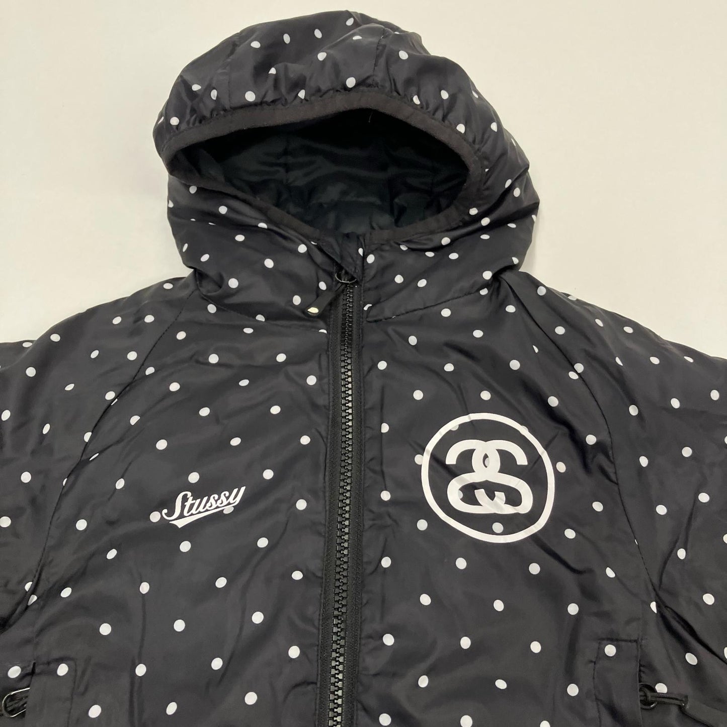 STUSSY | ステューシー ドット柄ダウンジャケット N°4ロゴ ダウンジャケット【イオン広店】