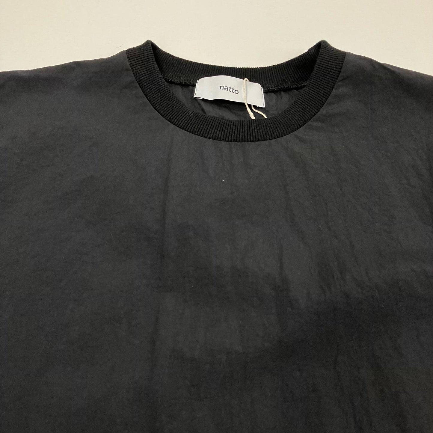 compact nylon pullover 長袖シャツ 01036-002 ブラック【イオン広店】