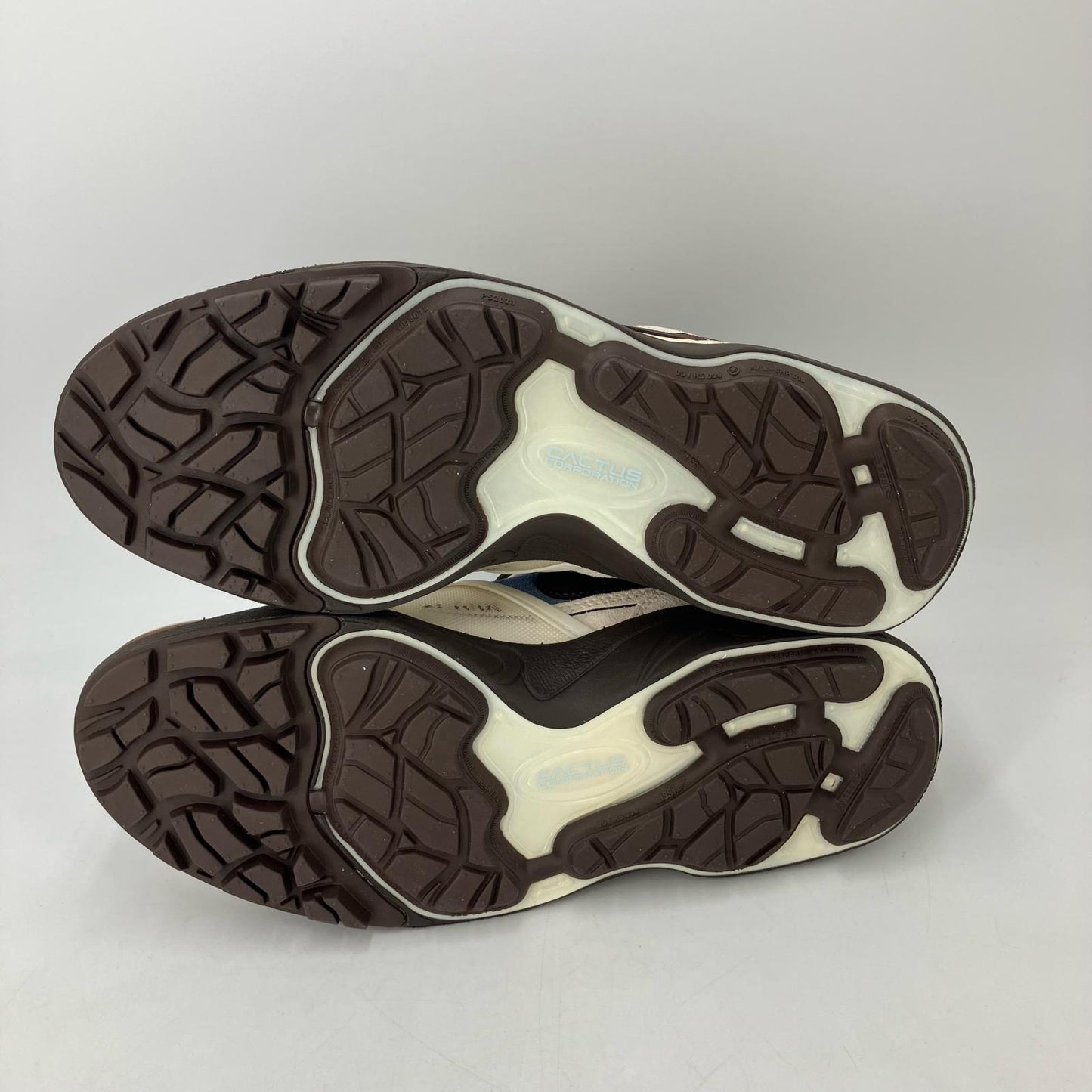 NIKE | ナイキ Travis Scott × Nike Zoom Field Jaxx スニーカー HQ3072-400 ブラウン 26cm【イオン広店】