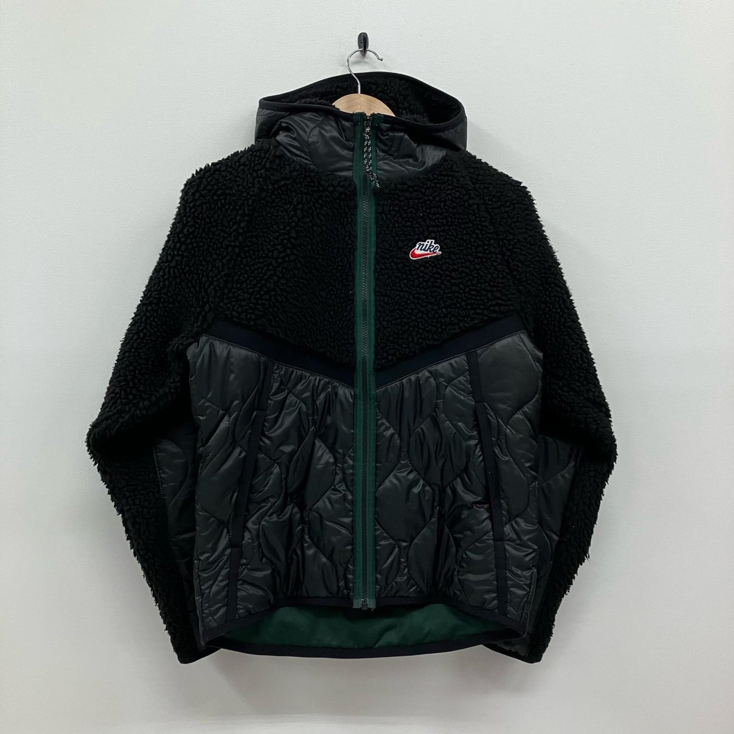 NIKE | ナイキ その他アウター CU4447-010 ブラック サイズ：S【イオン広店】