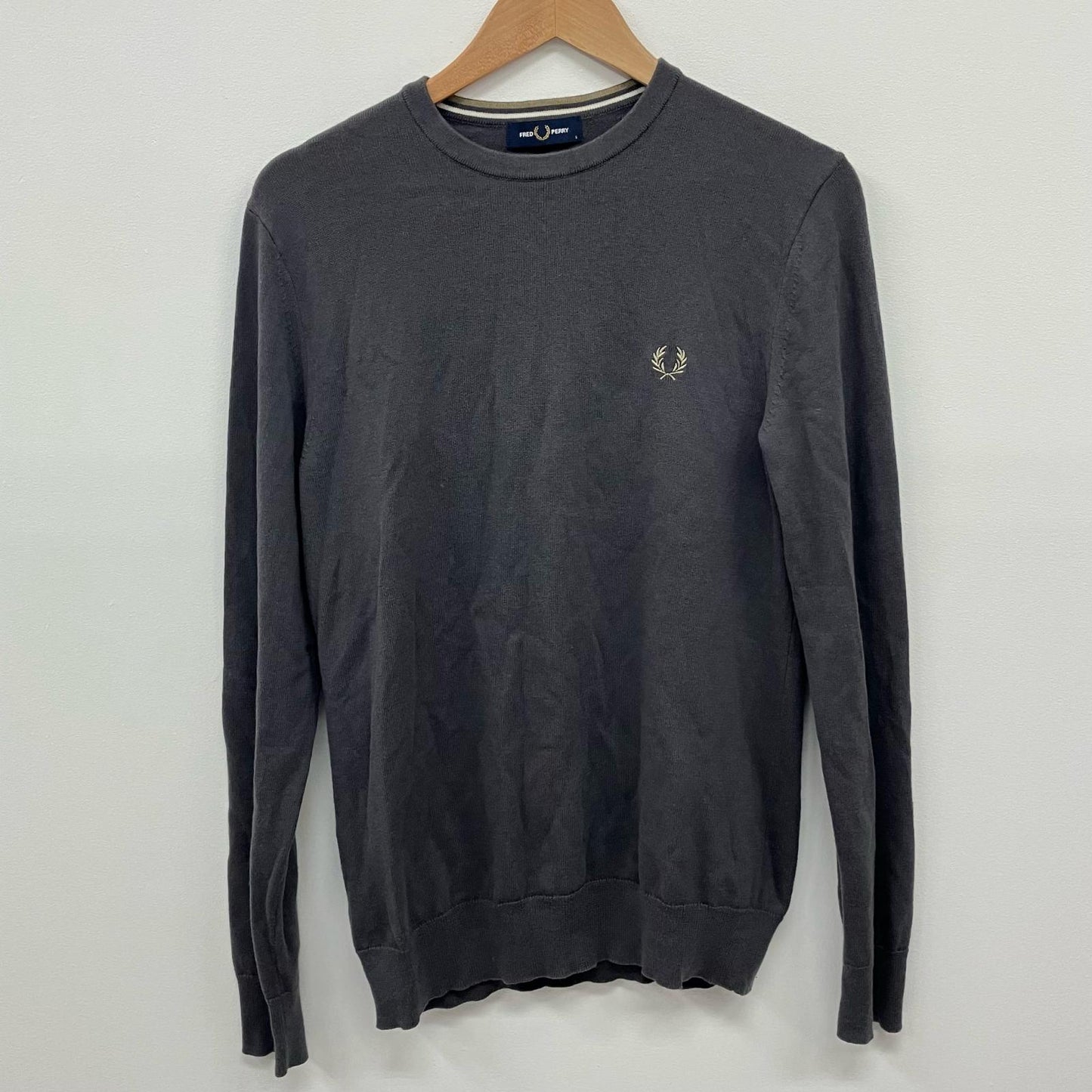FRED PERRY | フレッドペリー CLASSIC CREW NECK JUMPER ニット K9601 グレー サイズ：S【イオン広店】