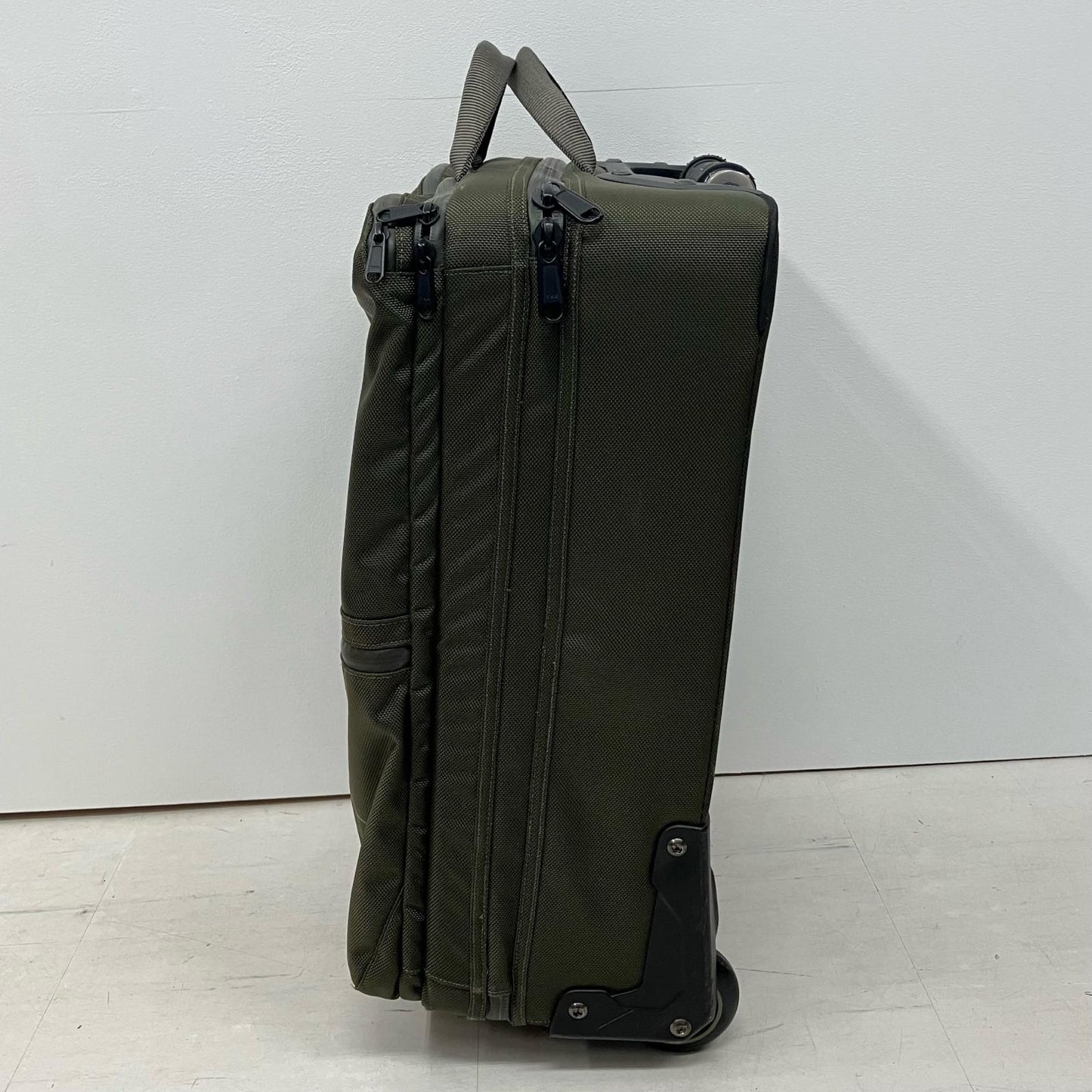 THE NORTH FACE | ザ・ノースフェイス SHUTTLE ROLLER キャリーバッグ NM81360 カーキ【イオン広店】