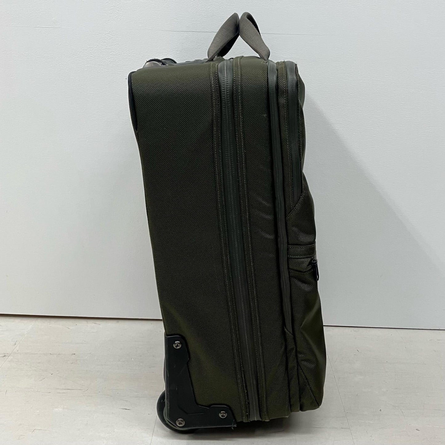 THE NORTH FACE | ザ・ノースフェイス SHUTTLE ROLLER キャリーバッグ NM81360 カーキ【イオン広店】