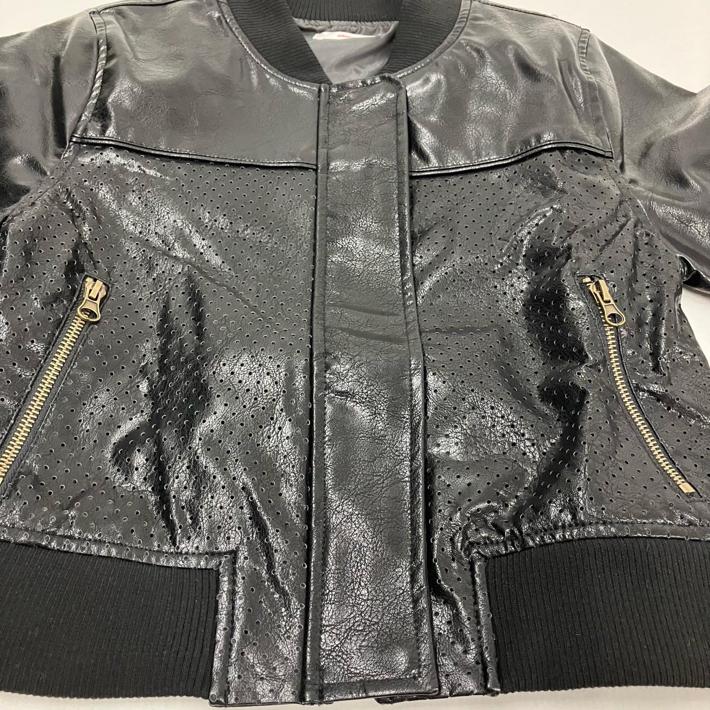 atmos | アトモス パンチング ヴィーガン レザージャケット レザー 24SS-AYJK01 ブラック【イオン広店】