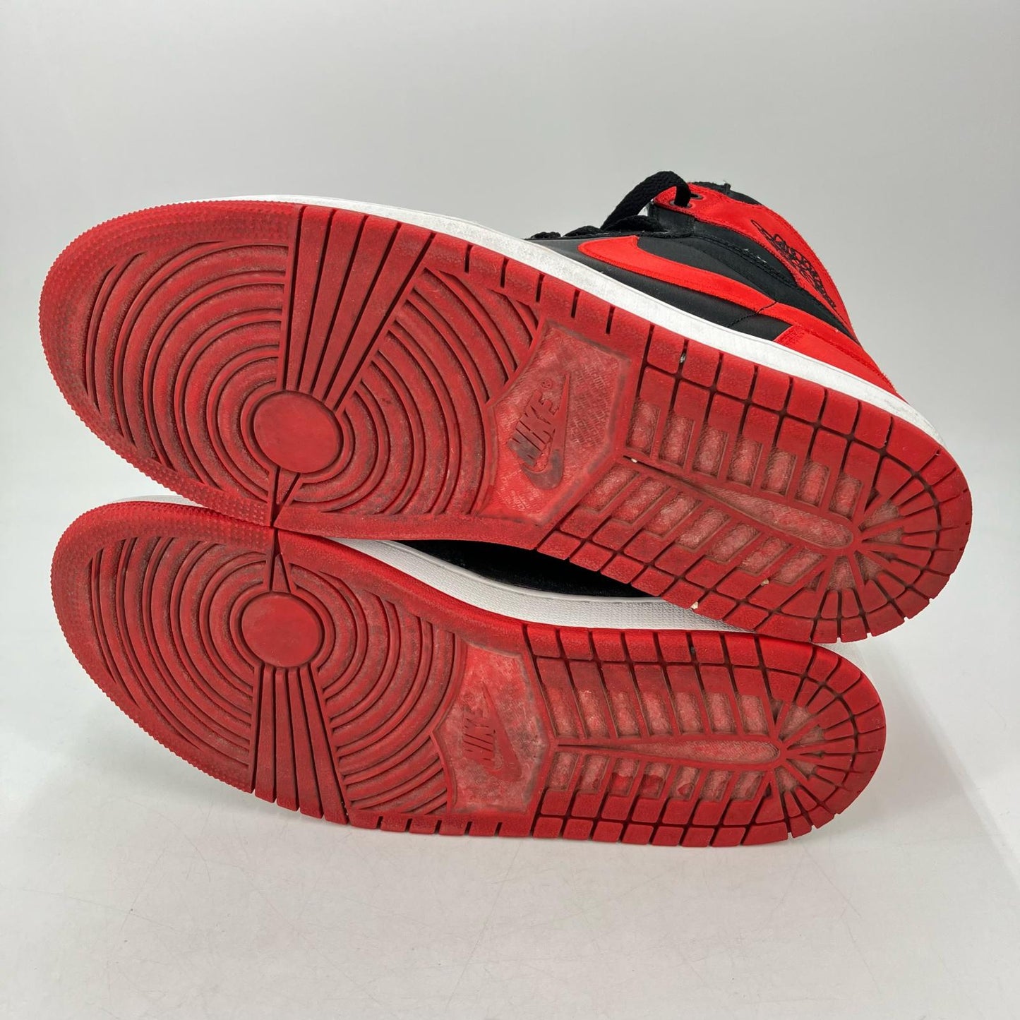 NIKE AIR JORDAN | ナイキ　エアー　ジョーダン Nike Women's Air Jordan 1 Retro High OG スニーカー FD4810-061 レッド 27.5cm【イオン広店】
