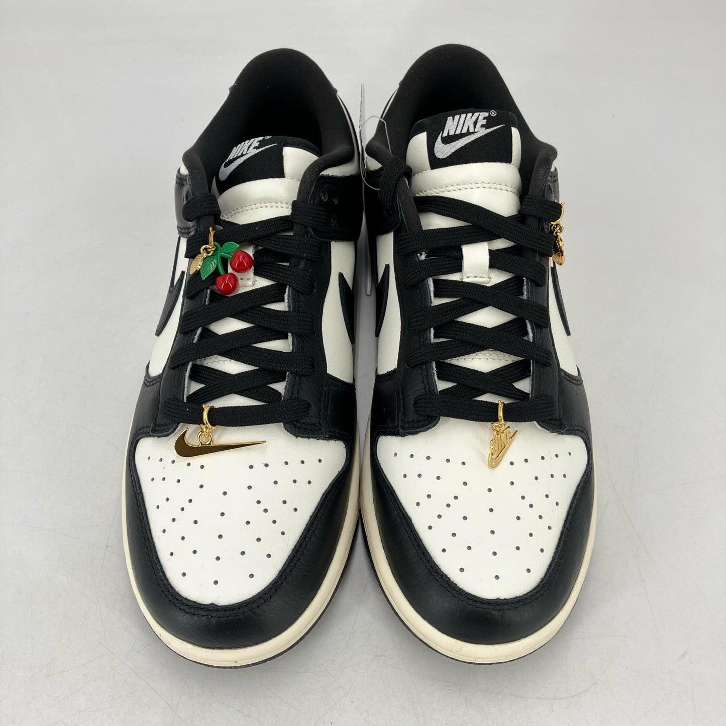 NIKE | ナイキ Dunk Low SE Women's スニーカー HQ7487-100 ブラック 26.5cm【イオン広店】