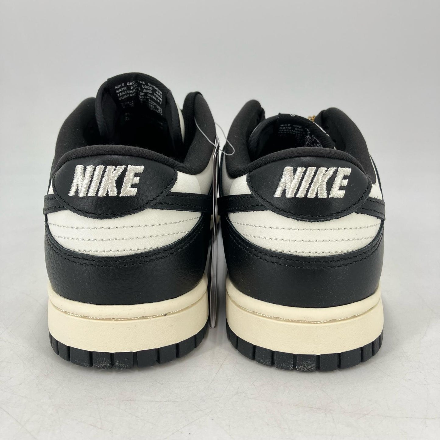 NIKE | ナイキ Dunk Low SE Women's スニーカー HQ7487-100 ブラック 26.5cm【イオン広店】