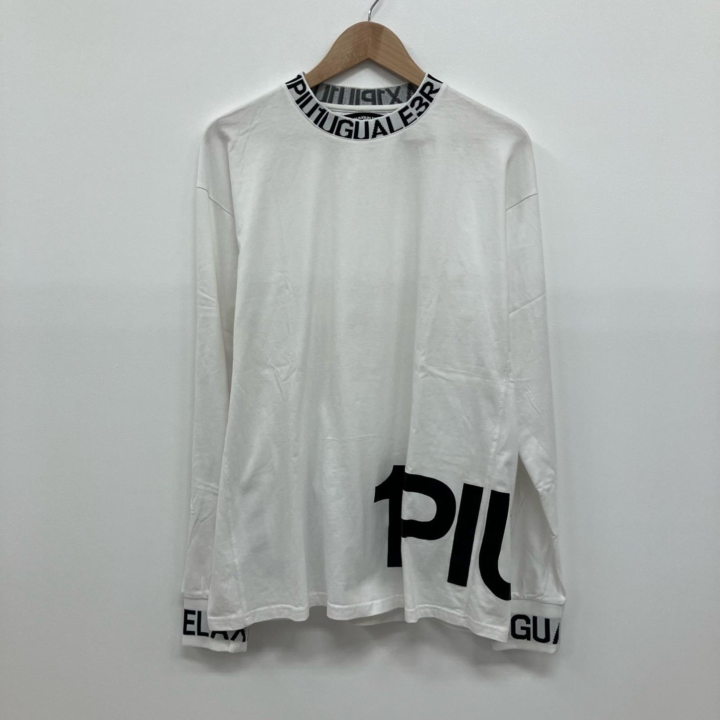 1 PIU 1 UGUALE 3(志風音) | ウノピュウノウグァーレトレシフォン ワイドネックロゴロンTee 長袖Ｔシャツ ホワイト サイズ：XL【イオン広店】