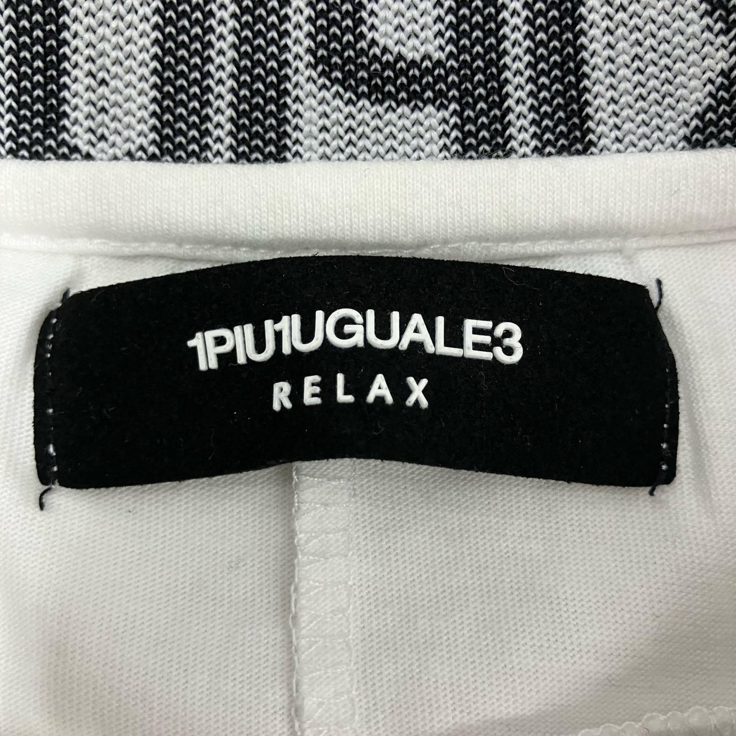 1 PIU 1 UGUALE 3(志風音) | ウノピュウノウグァーレトレシフォン ワイドネックロゴロンTee 長袖Ｔシャツ ホワイト サイズ：XL【イオン広店】