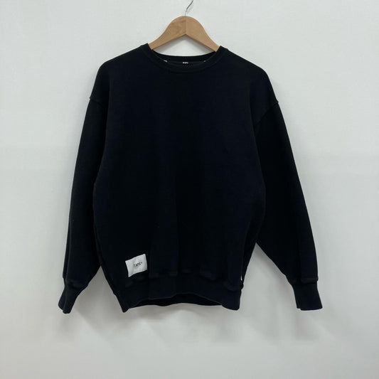 W)TAPS | ダブルタップス SIGN 02/SWEATER/COTTON スウェット 242ATDT-CSM22 ブラック サイズ：2【イオン広店】
