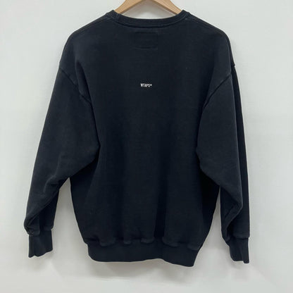 W)TAPS | ダブルタップス SIGN 02/SWEATER/COTTON スウェット 242ATDT-CSM22 ブラック サイズ：2【イオン広店】