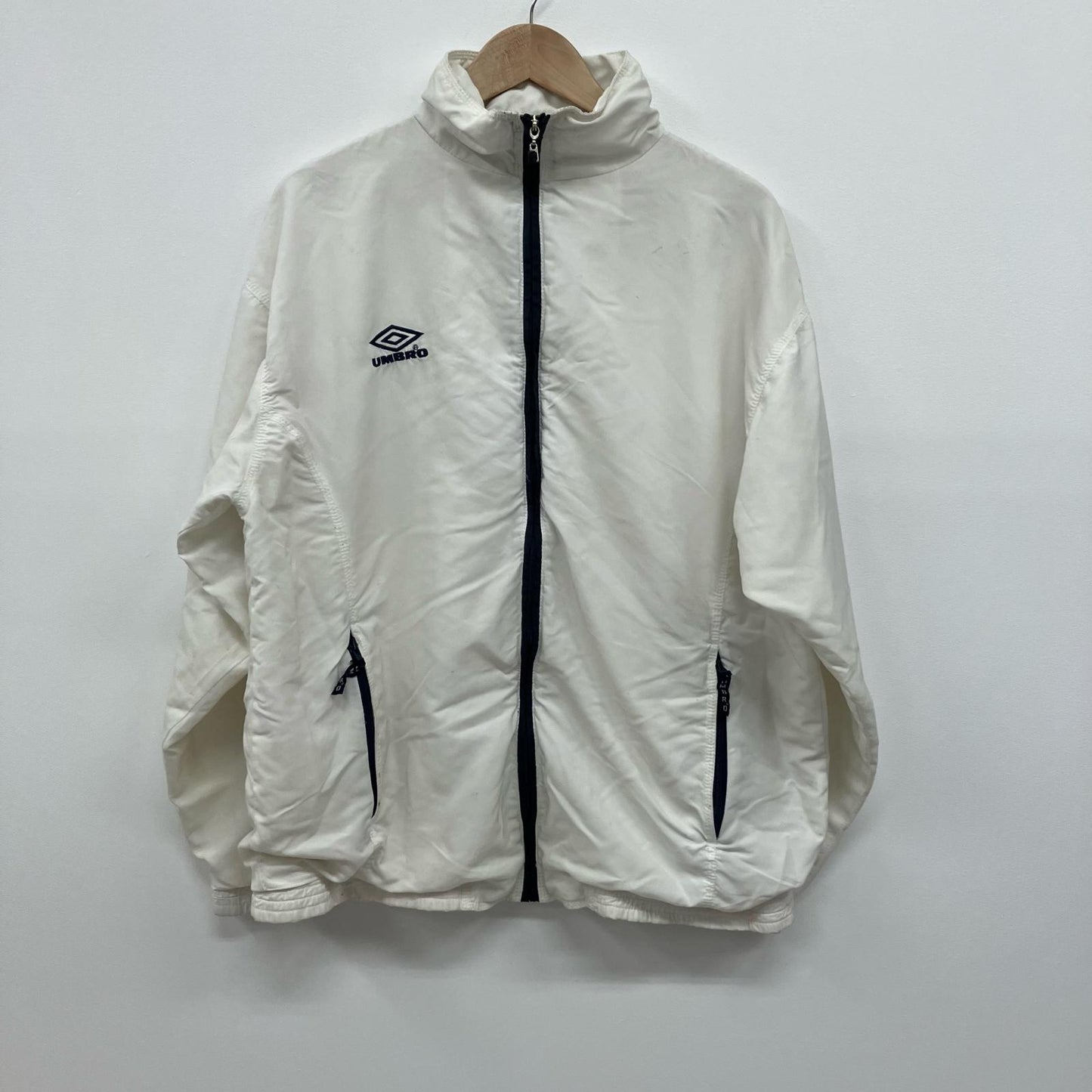 UMBRO | アンブロ ジャージ ホワイト サイズ：L【イオン広店】