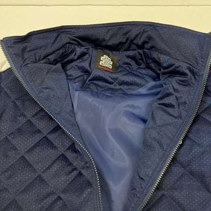 BlackEyePatch | ブラックアイパッチ SMALL OG LABEL QUILTED TRACK JACKET ジャージ ネイビー サイズ：XL【イオン広店】