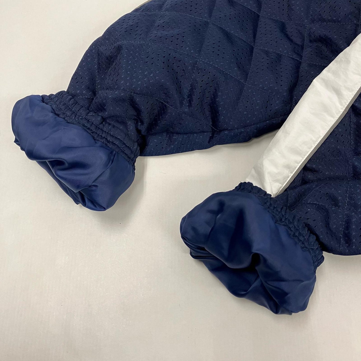 BlackEyePatch | ブラックアイパッチ SMALL OG LABEL QUILTED TRACK JACKET ジャージ ネイビー サイズ：XL【イオン広店】