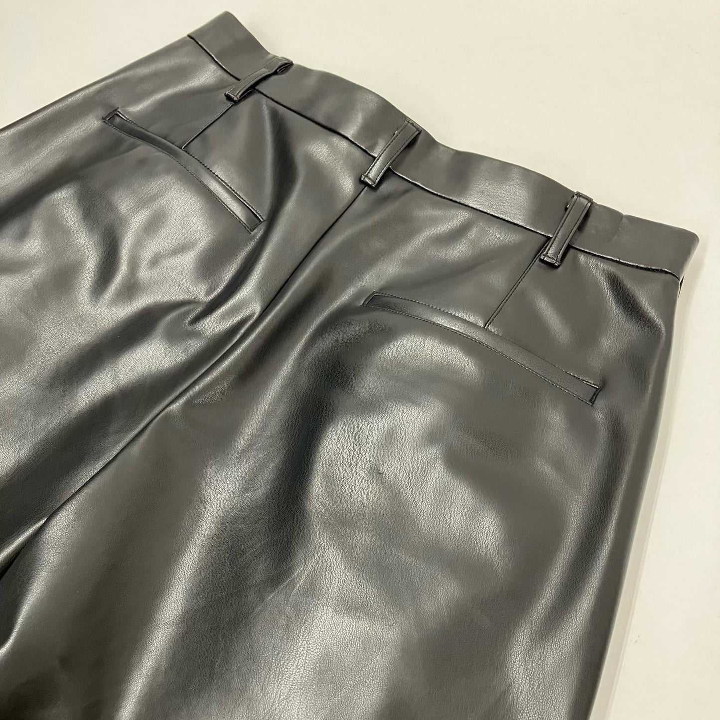 AiE | エーアイイー シンセティックフェイクレザーパンツ その他ボトムス PU627 ブラック サイズ：S【イオン広店】