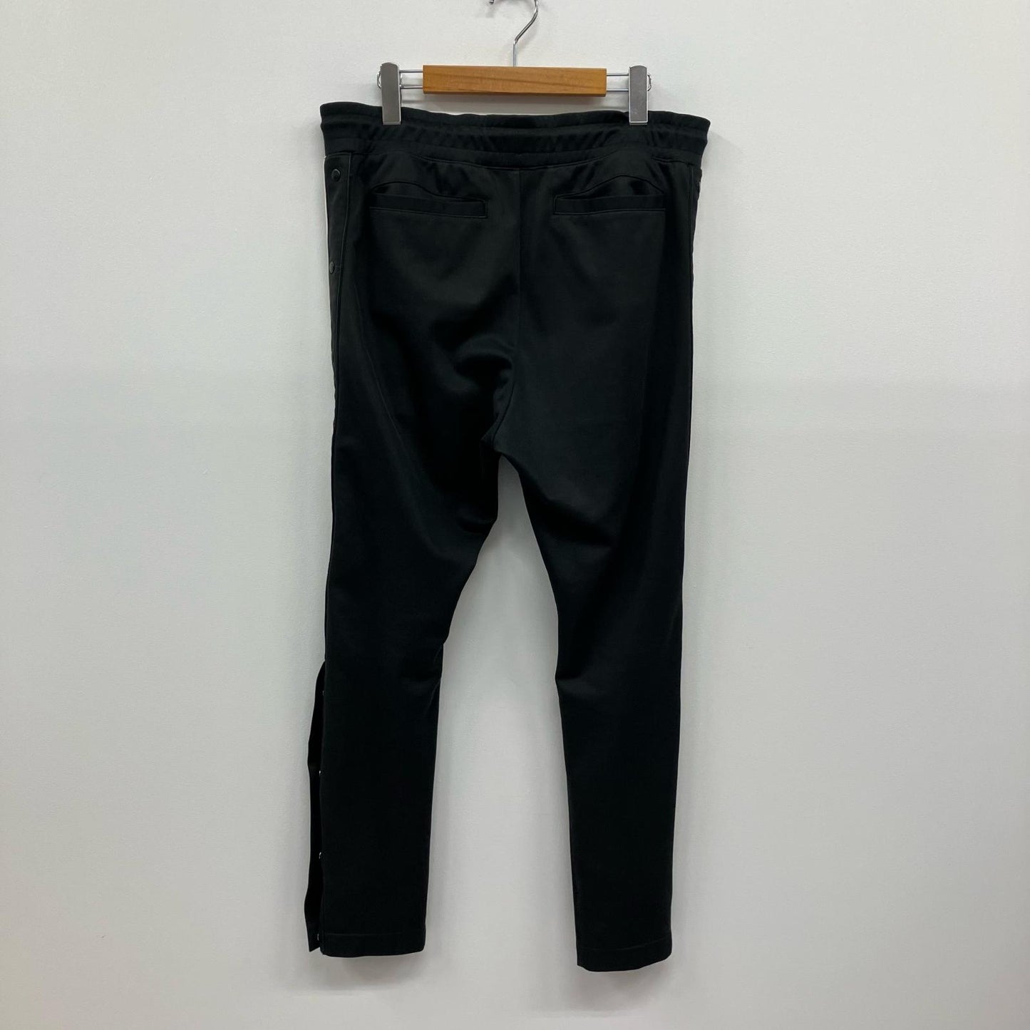 adidas | アディダス ADIBREAK TRACK PANTS パンツ DY3244 チャコールグレー サイズ：L【イオン広店】