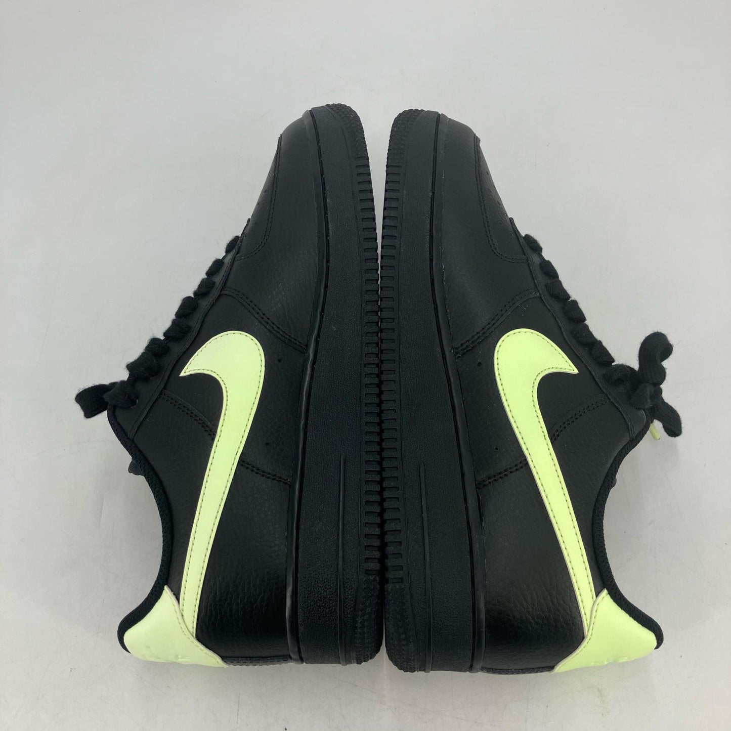 NIKE | ナイキ WMNS AIR FORCE 1 07 スニーカー 315115-040 ブラック 26.5cm【イオン広店】