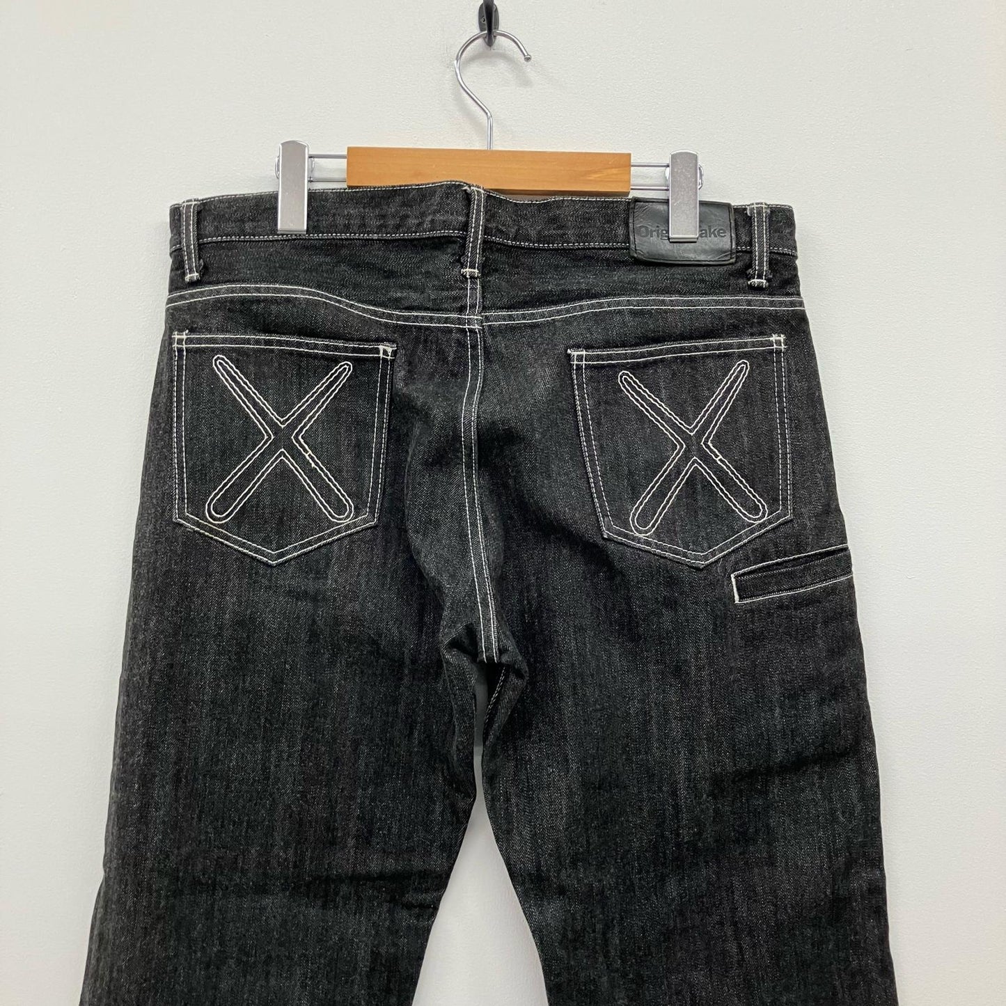 KAWS OriginalFake デニムパンツ インディゴ【イオン広店】