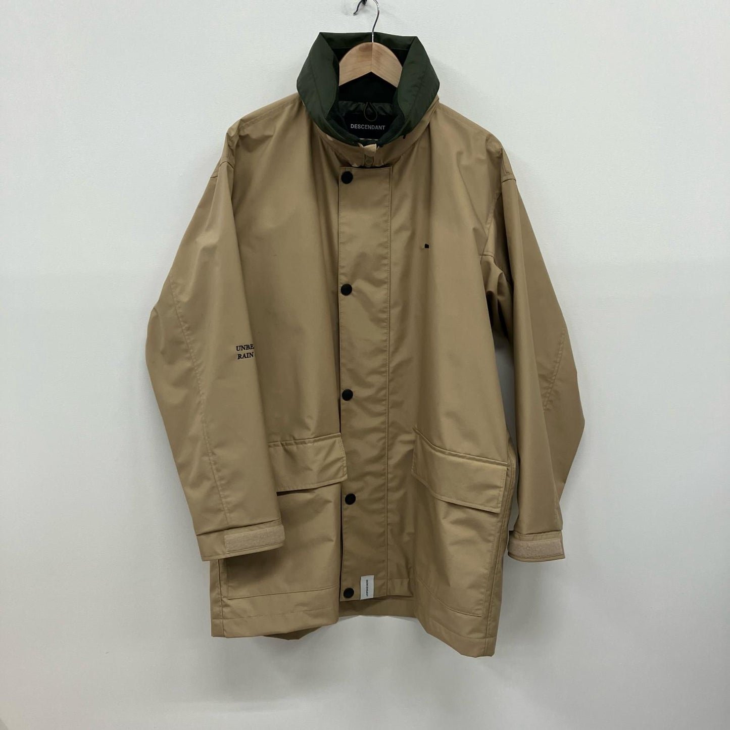 DESCENDANT | ディセンダント RUDDER 3 LAYER JACKET マウンテンパーカー ベージュ サイズ：2【イオン広店】