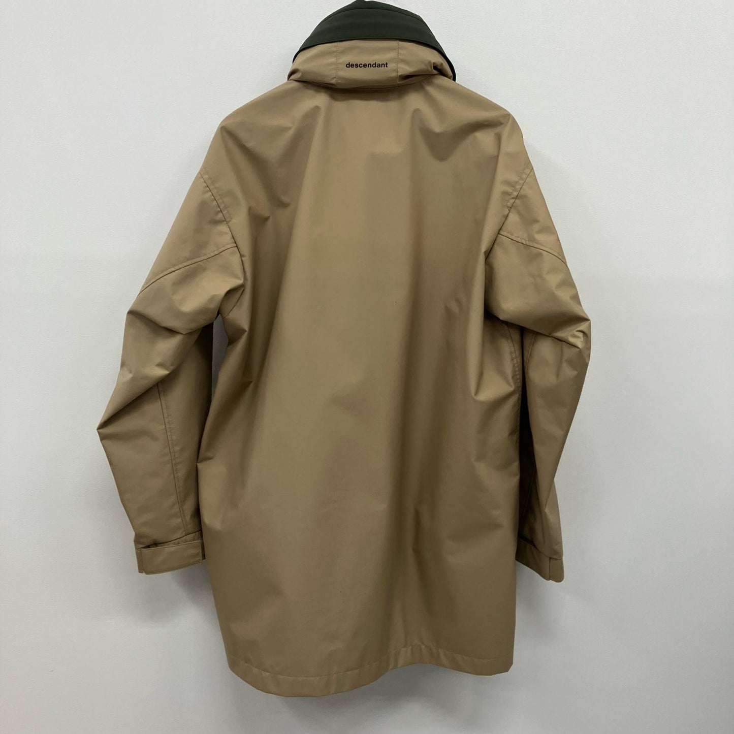 DESCENDANT | ディセンダント RUDDER 3 LAYER JACKET マウンテンパーカー ベージュ サイズ：2【イオン広店】
