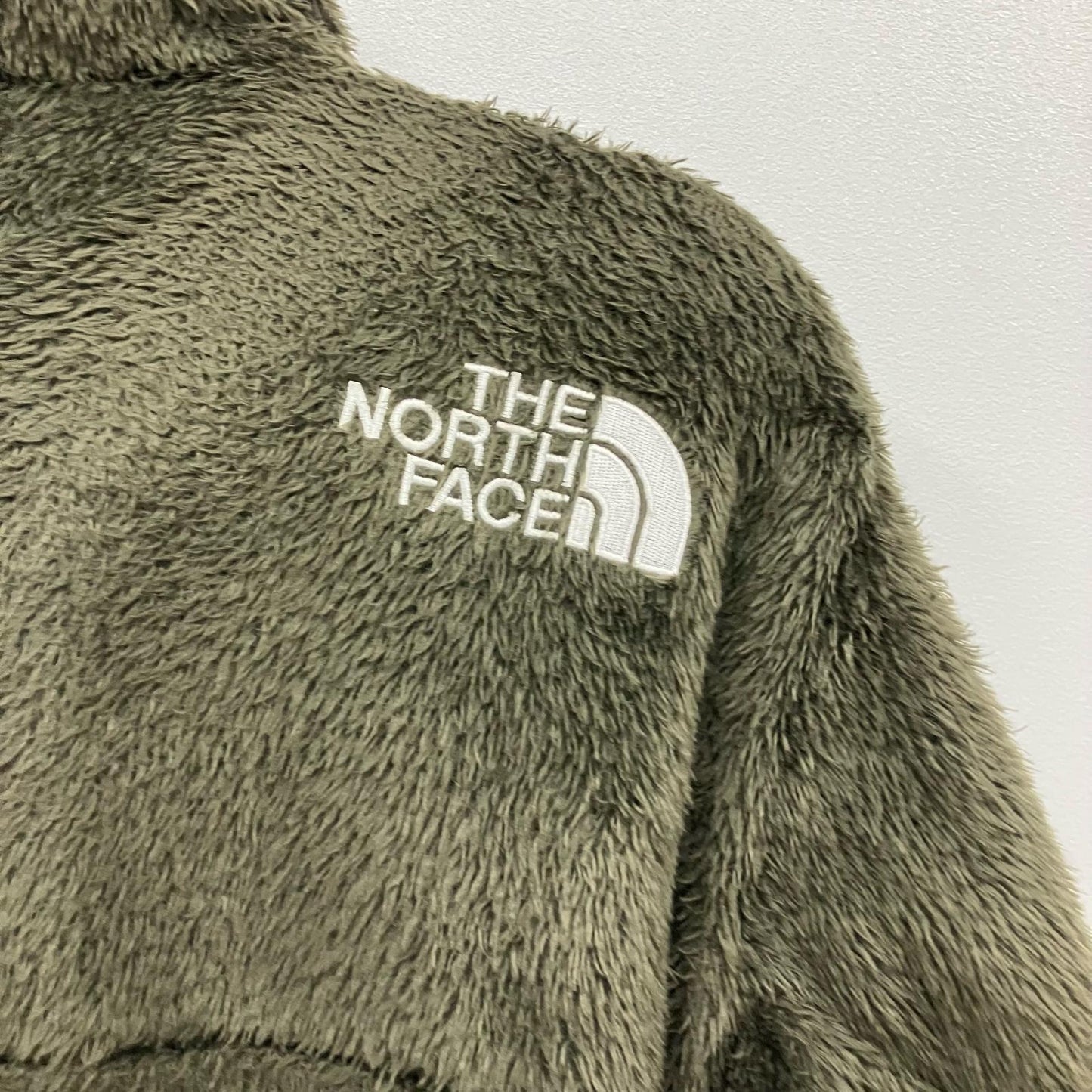 THE NORTH FACE | ザ・ノースフェイス ANTARCTICA VERSA LOFT JACKET その他トップス NA61930 カーキ サイズ：M【イオン広店】