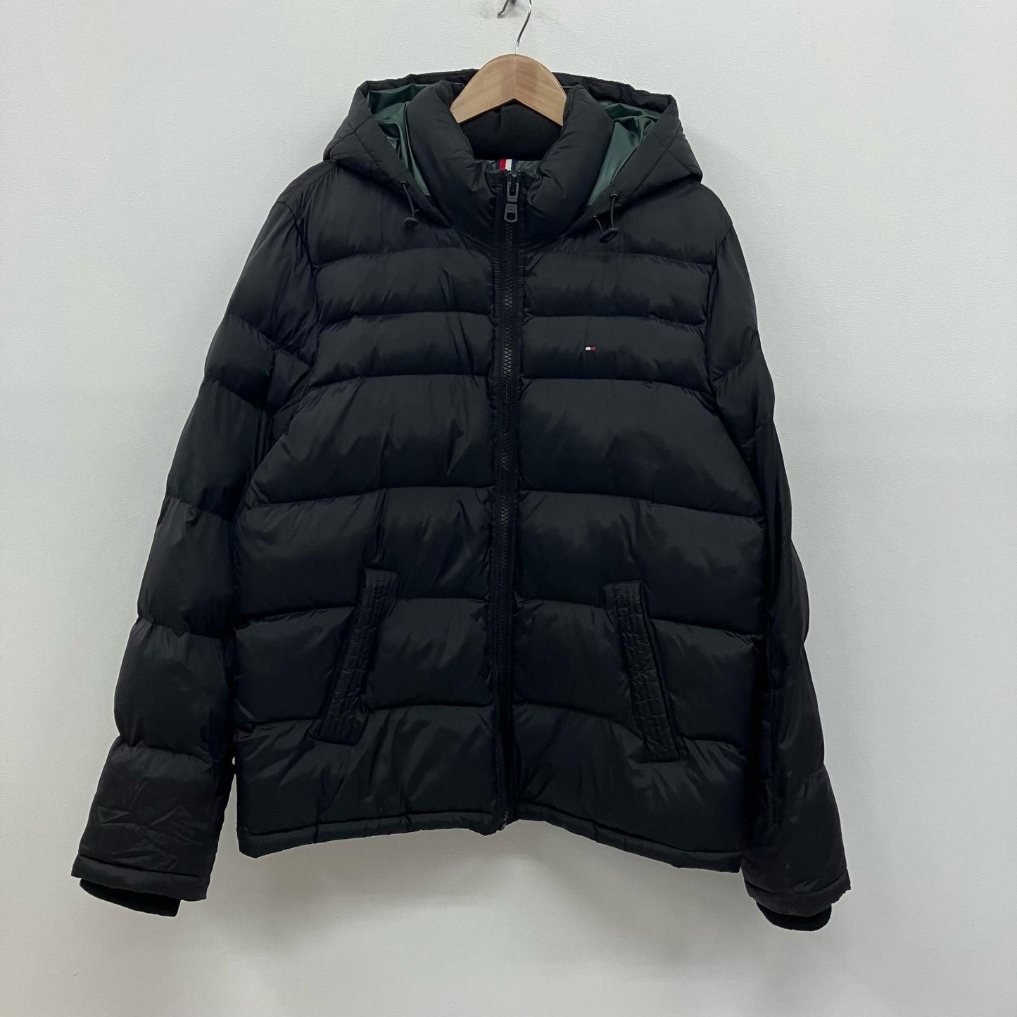 TOMMY HILFIGER | トミーヒルフィガー 中綿ジャケット ブラック【イオン広店】