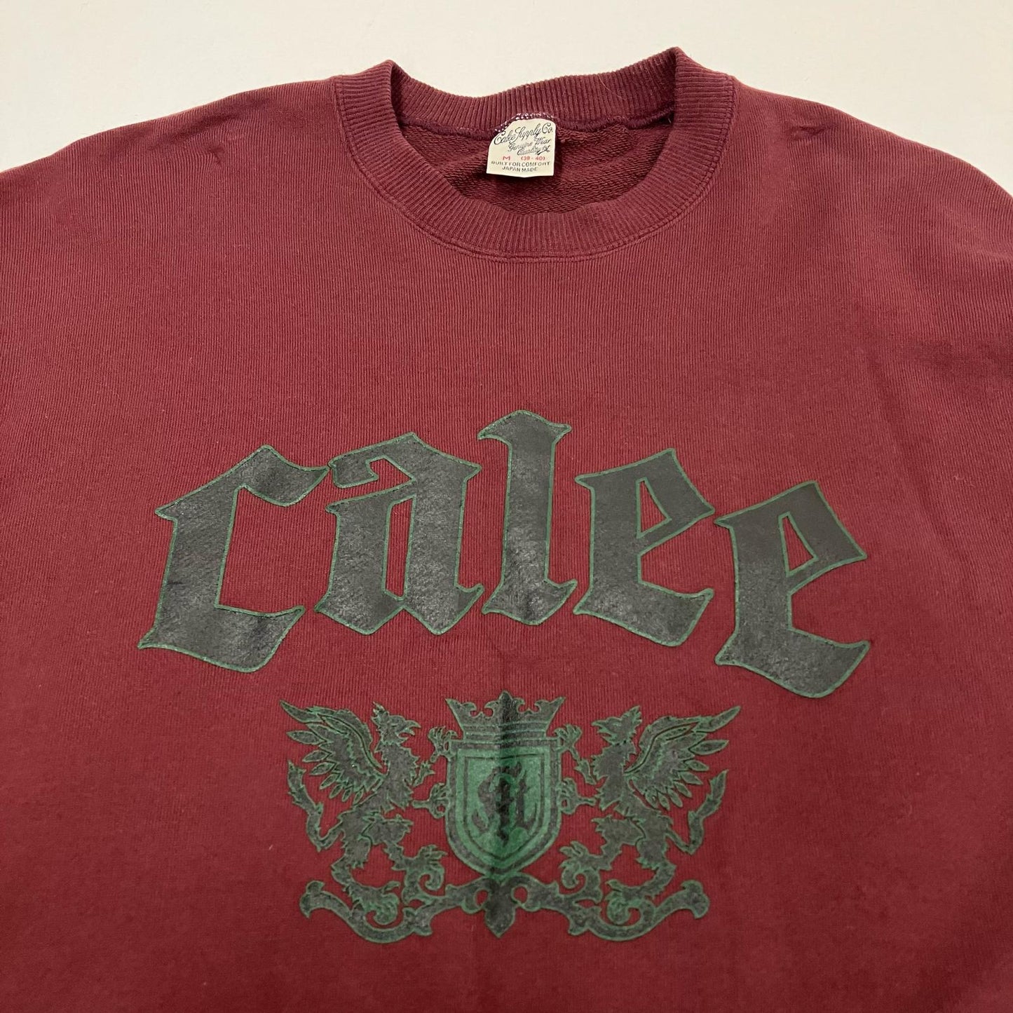 CALEE | キャリー EMBLEM LOGO CRE NECK SW スウェット CL-25AW014 ボルドー/バーガンディー サイズ：M【イオン広店】