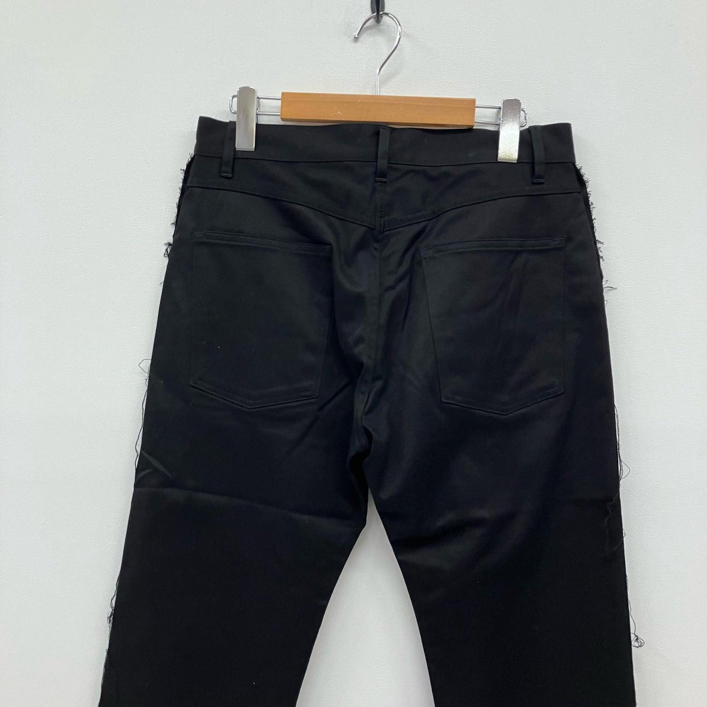 Name. | ネーム OVER LAPPED SEAM SLIM PANTS デニムパンツ NMPT-23SS-007 ブラック サイズ：1【イオン広店】