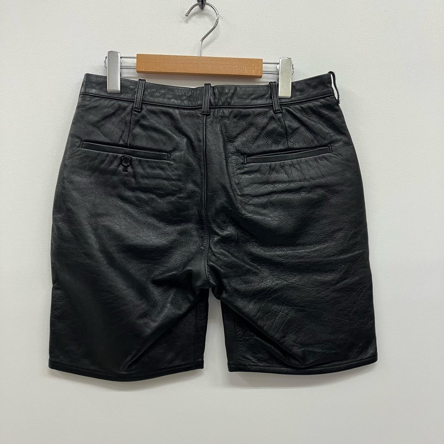 BEAUTY & YOUTH UNITED ARROWS | ビューティーアンドユースユナイテッドアローズ 牛革 パンツ ブラック サイズ：M【イオン広店】