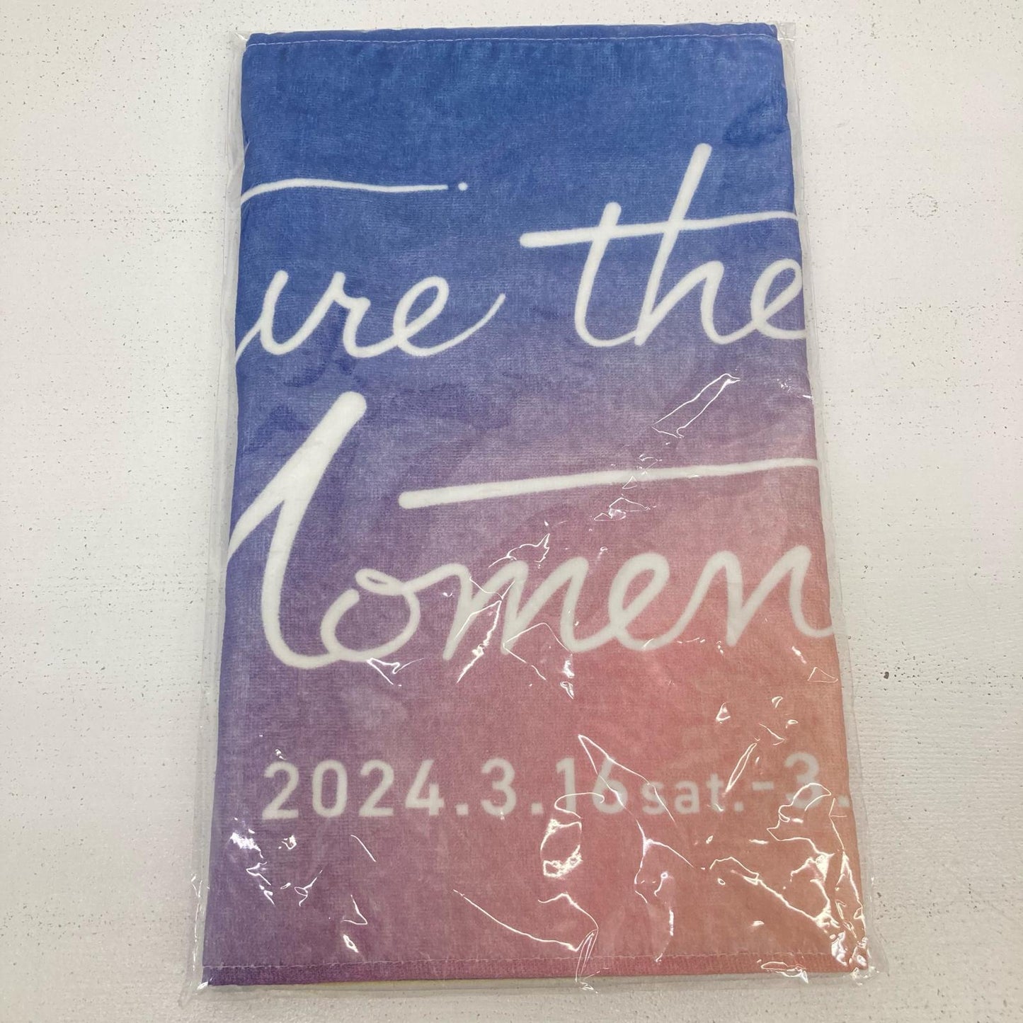 その他ホビー ホロライブ Capture the Moment Tシャツ ＆ タオル【イオン広店】