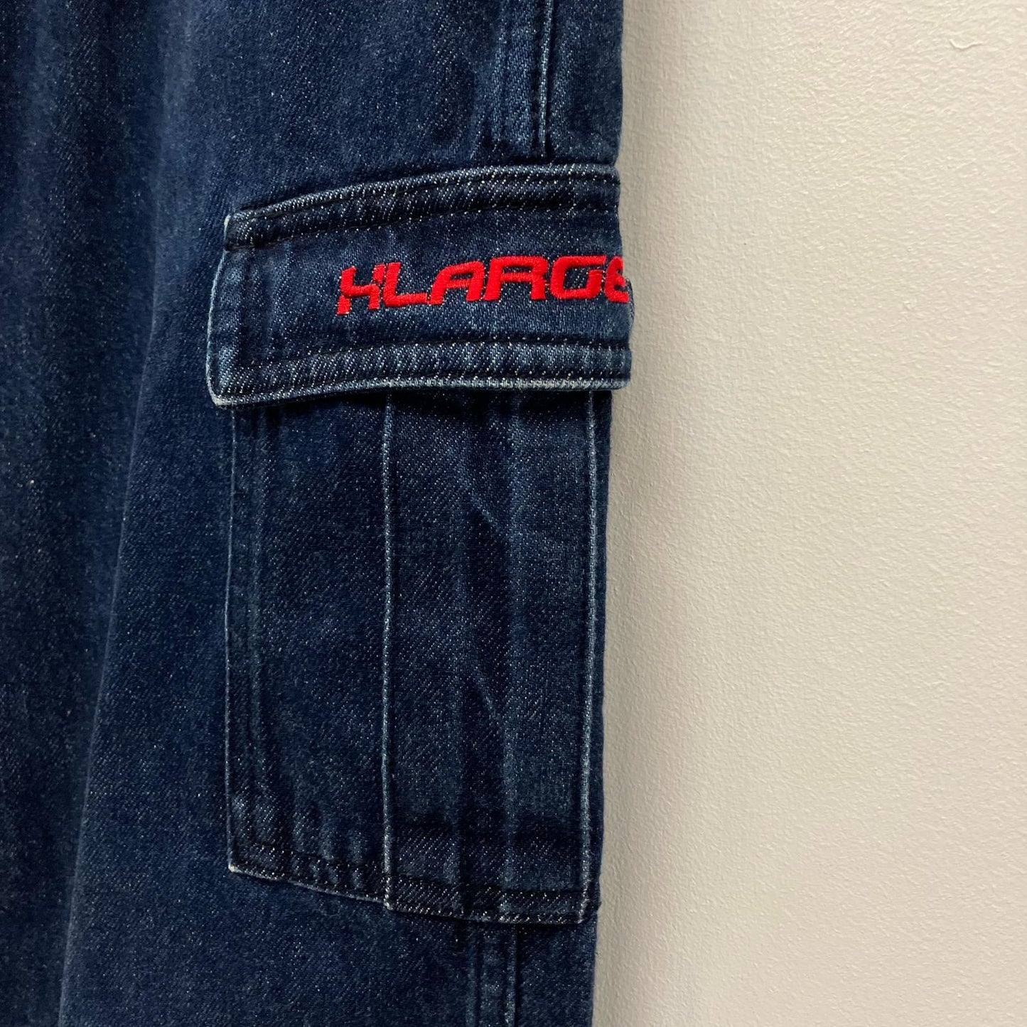 X-LARGE | エクストララージ XLARGE×FUBU デニムパンツ インディゴ サイズ：S【イオン広店】
